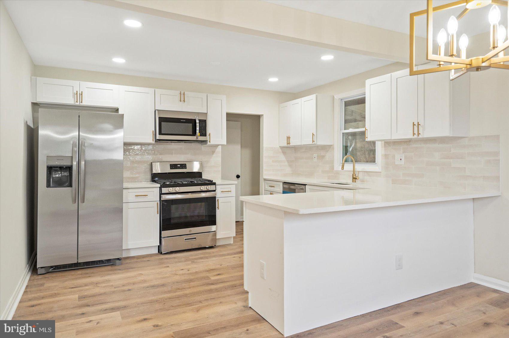 WOODMOOR ESTATES - Residential