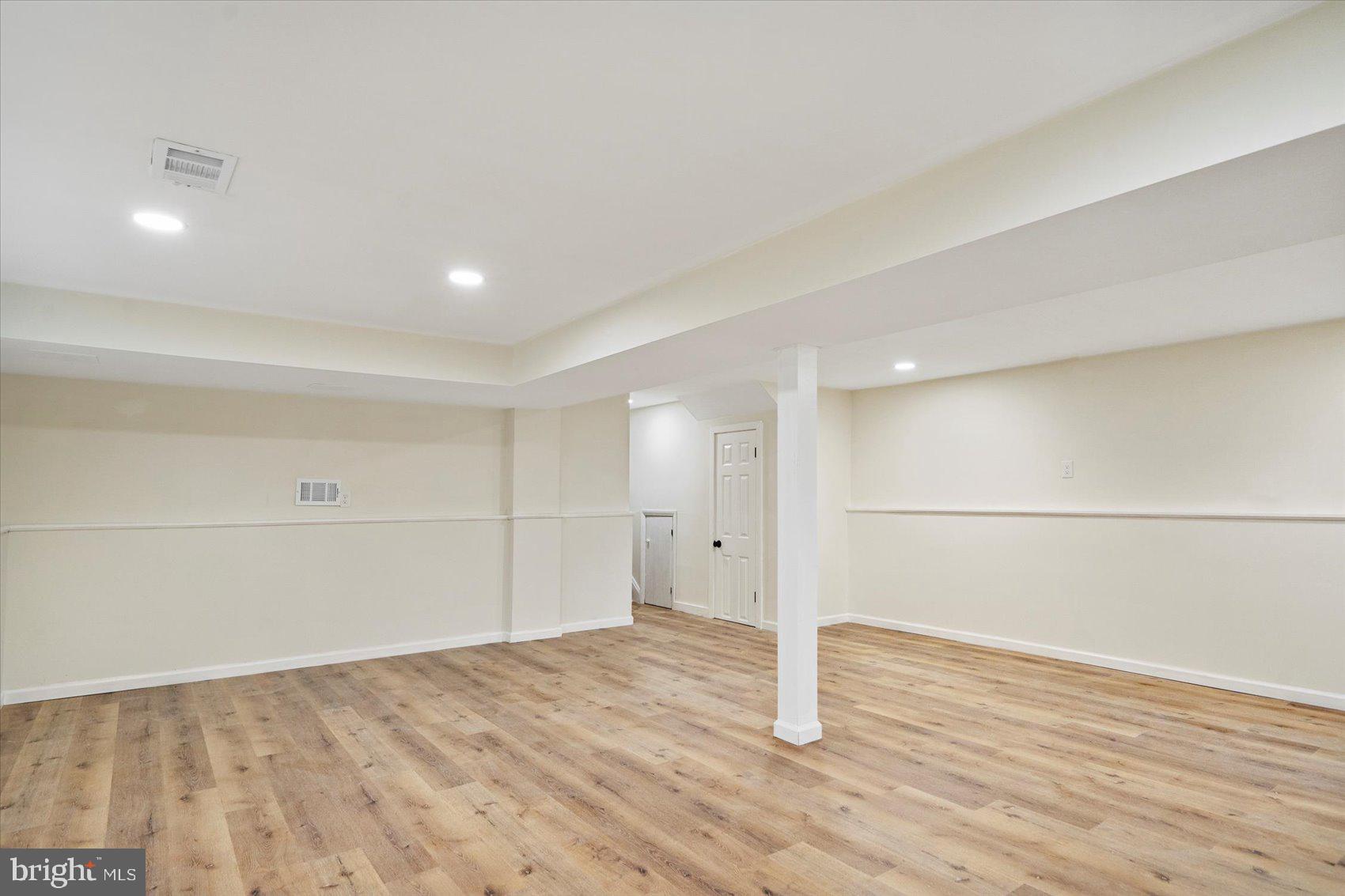 WOODMOOR ESTATES - Residential