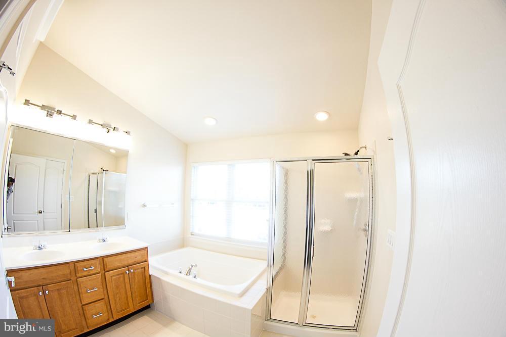 LOUDOUN VALLEY ESTATES - Residential Lease