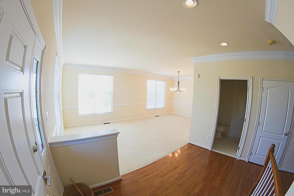 LOUDOUN VALLEY ESTATES - Residential Lease