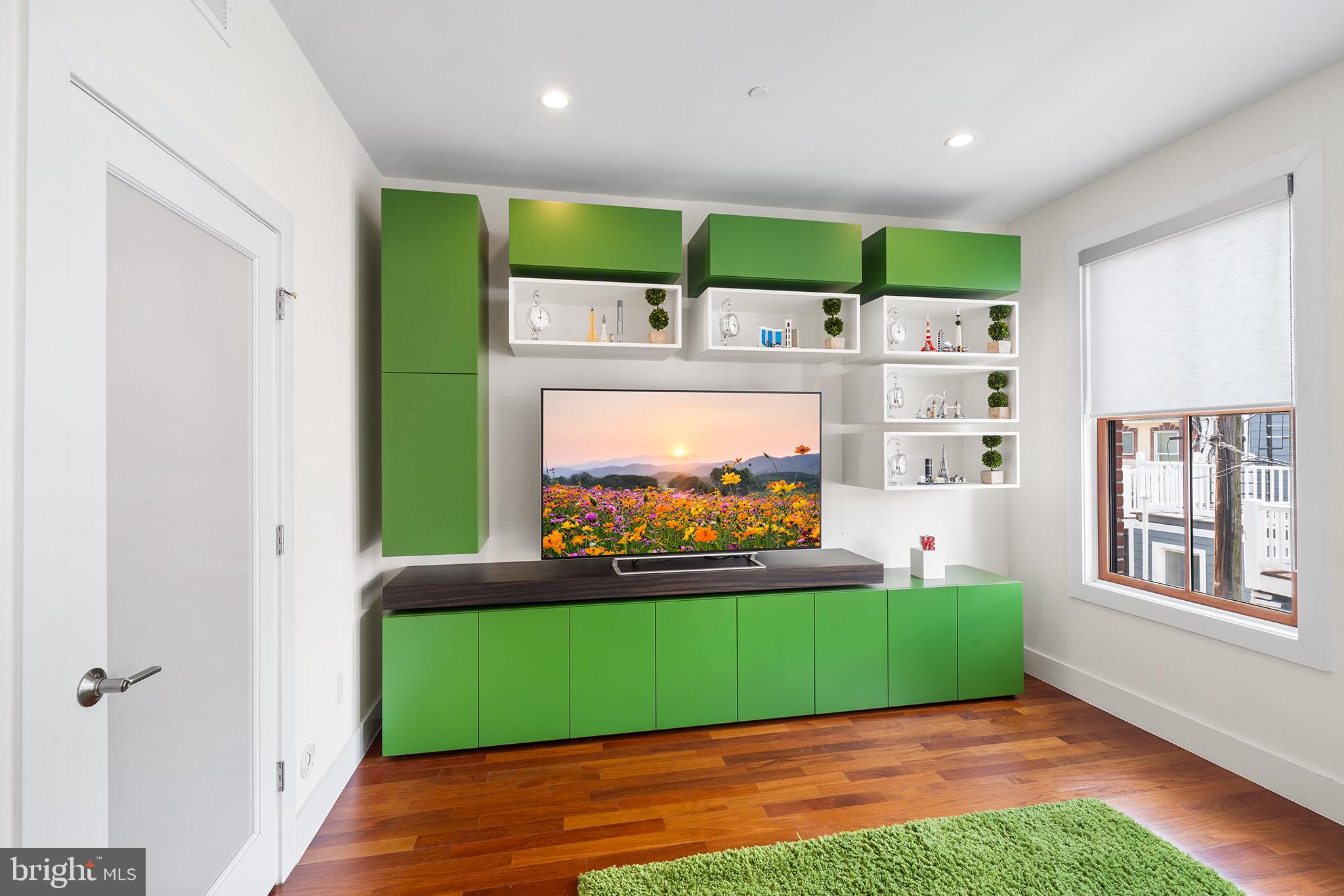 HAWTHORNE - Residential