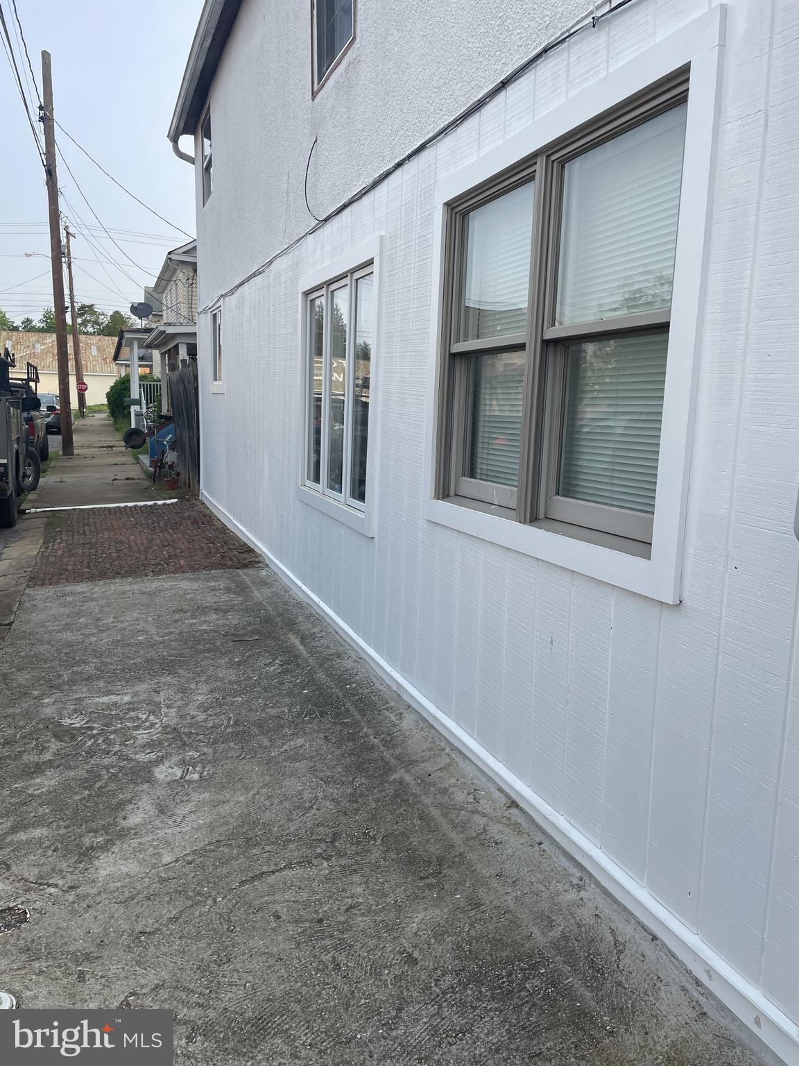 CHARLES TOWN - Residential Lease