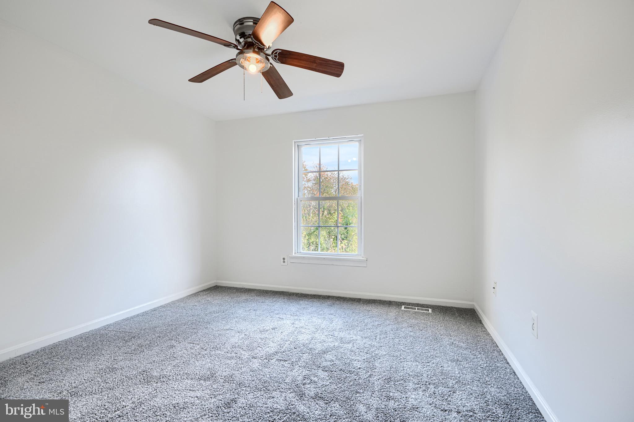 SATYR WOODS - Residential Lease