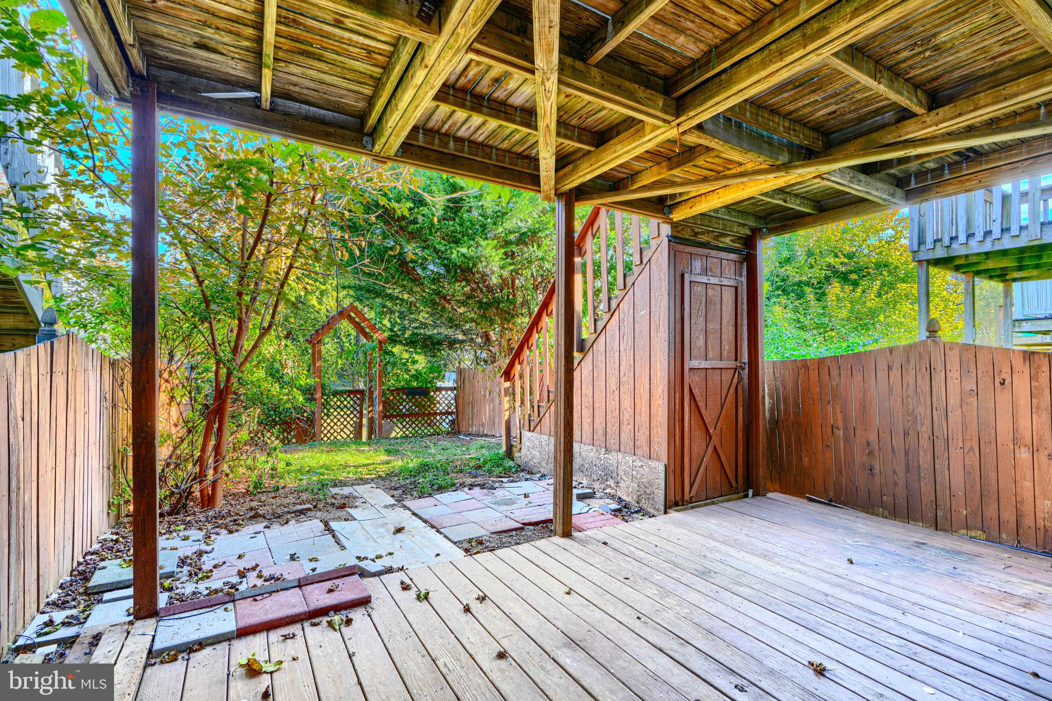 SATYR WOODS - Residential Lease