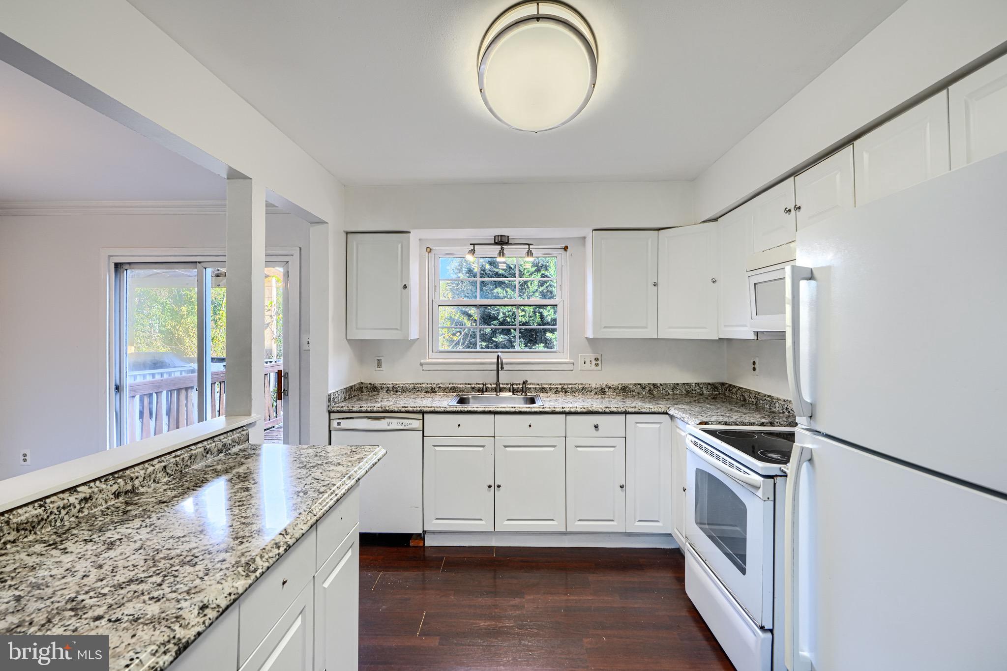 SATYR WOODS - Residential Lease