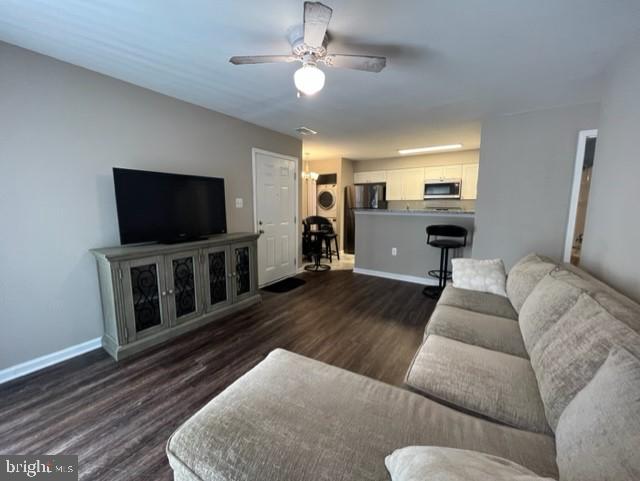 CLUSTERS AT WOODLAWN - Residential