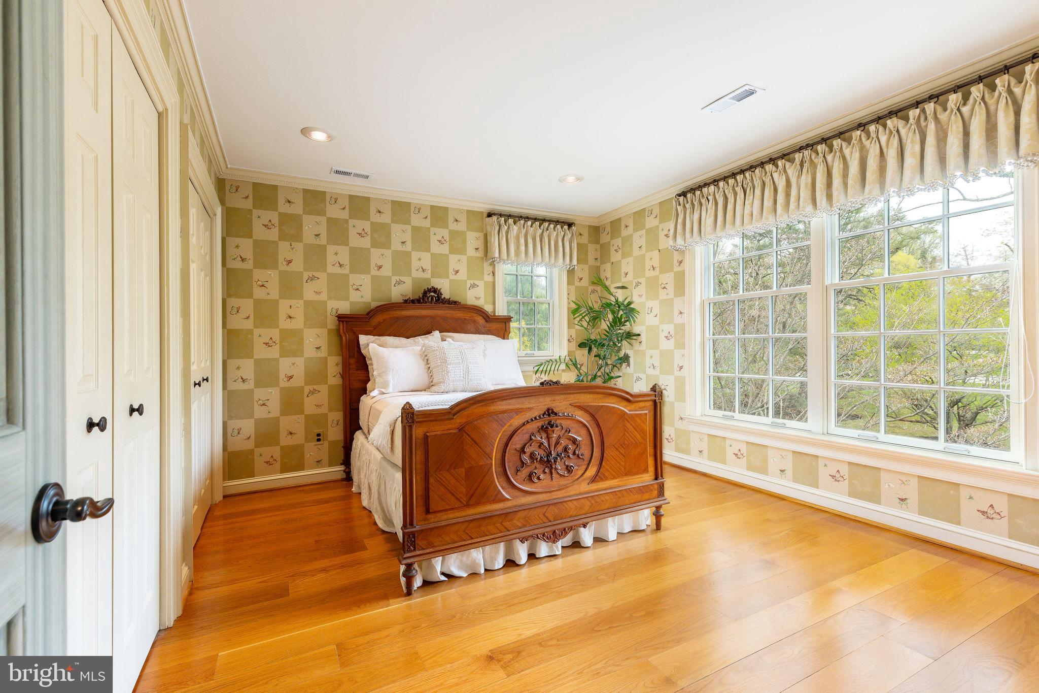 BRYN MAWR - Residential