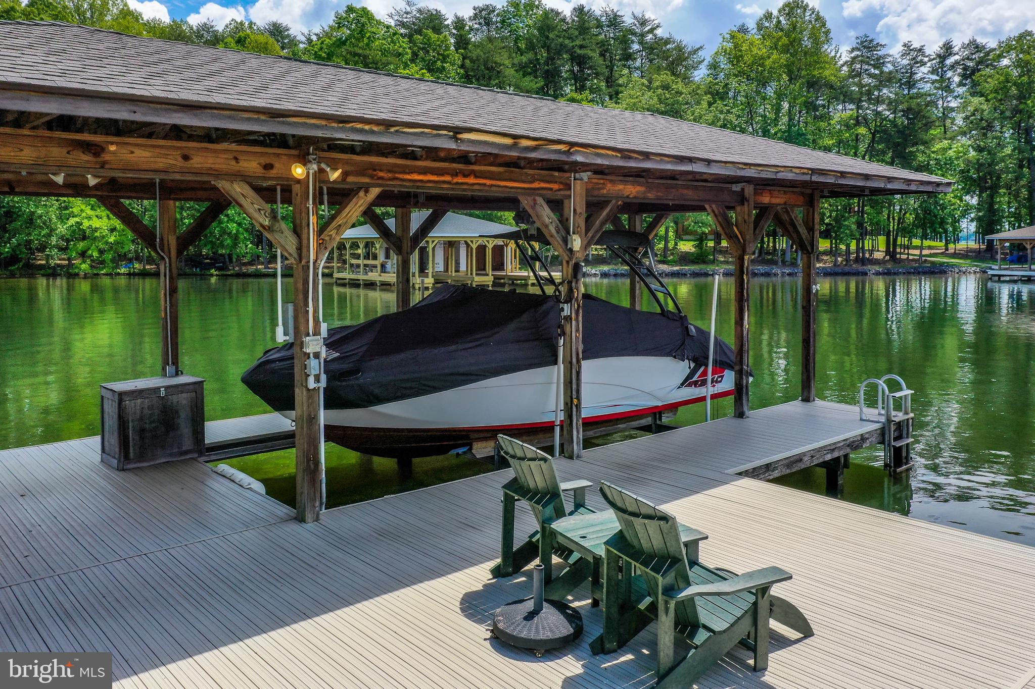 ANNA VISTA - Residential