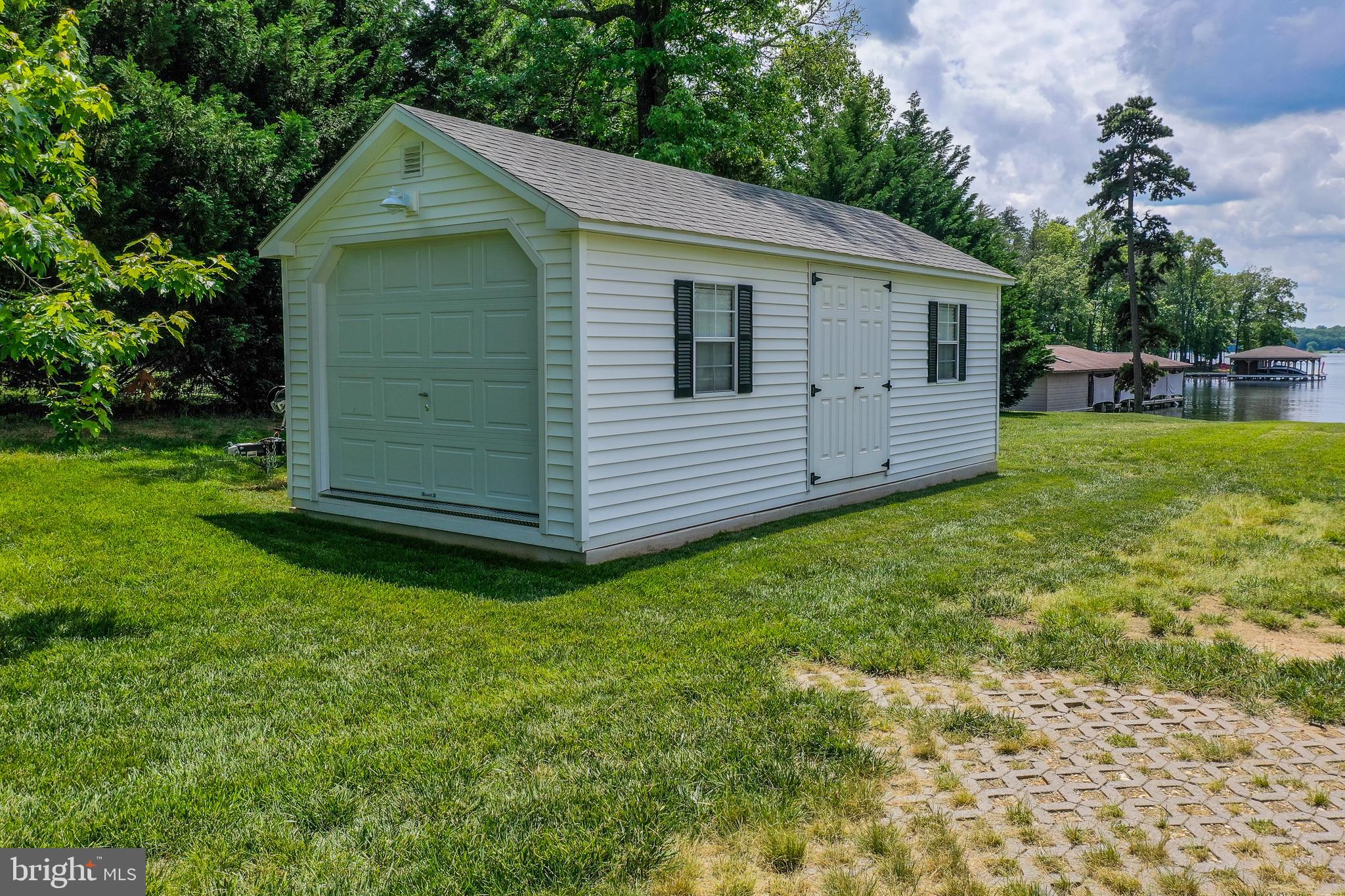 ANNA VISTA - Residential