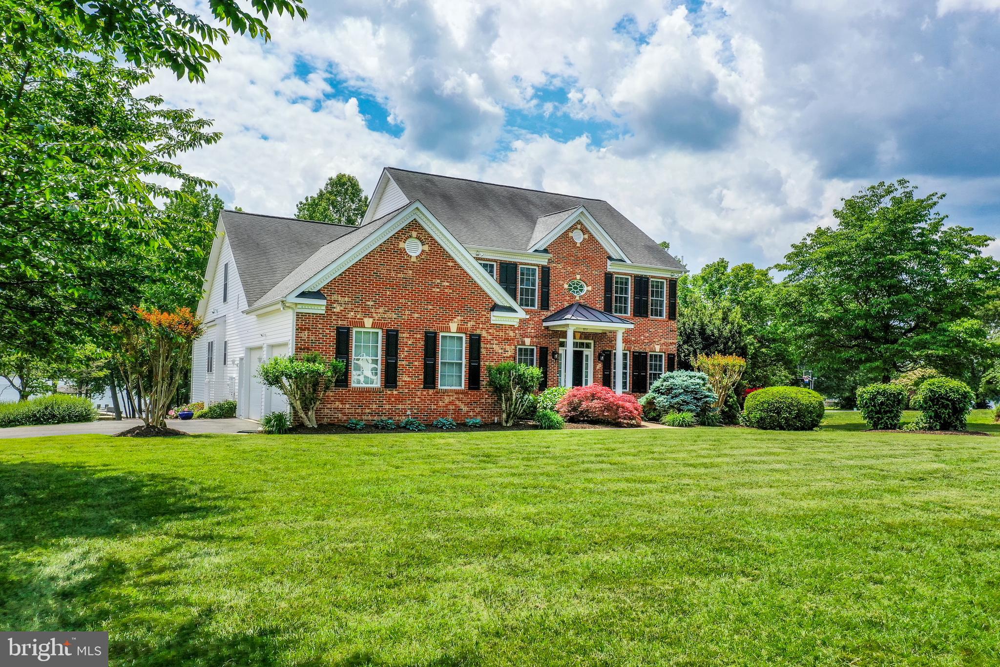 ANNA VISTA - Residential