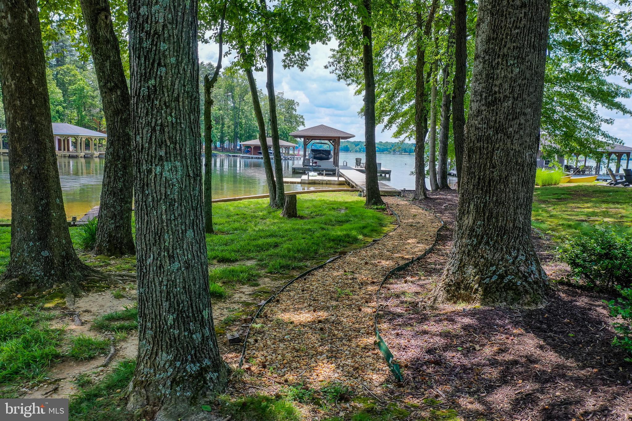 ANNA VISTA - Residential