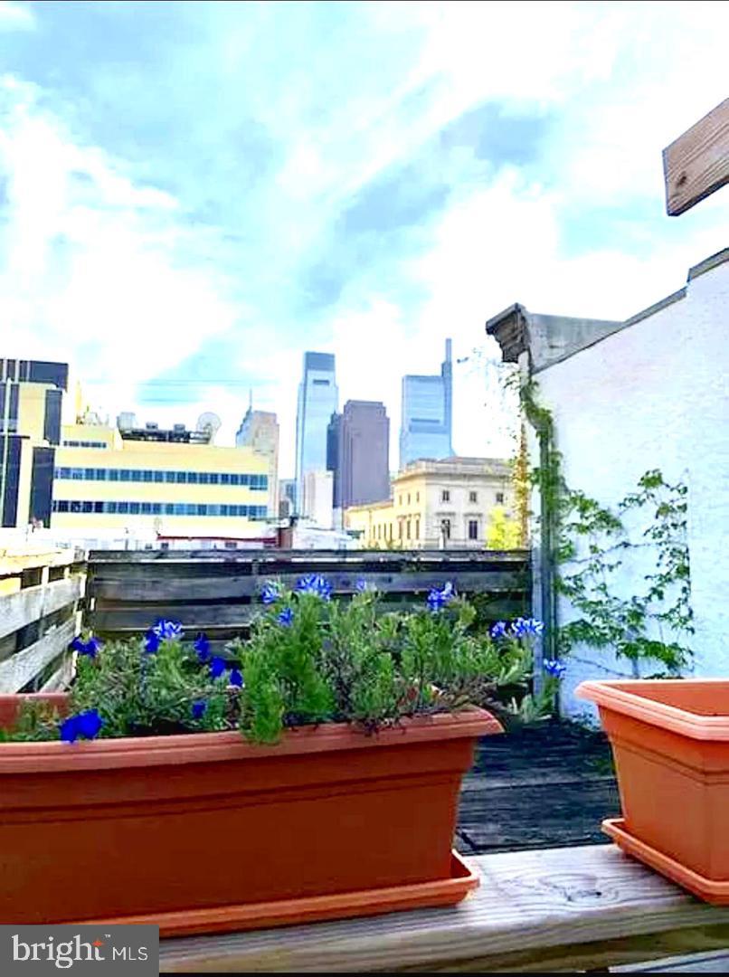 557 N 16TH STREET