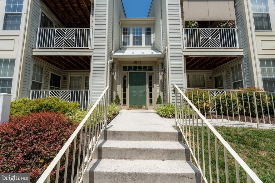 GORGEOUS APARTMENT RENTAL IN QUIET NEIGHBORHOOD!  HOME COMES WITH TWO BED AND TWO BATH, OUTSIDE BALCONY, HARDWOOD FLLORS, NEW CARPET, OVEN, MICROWAVE, DISHWASHER, WASHER/DRYER!  PARKING!  PROFESSIONALLY MANAGED!  SCHEDULED YOUR SHOWING TODAY!  LINK TO APPLICATION HERE.