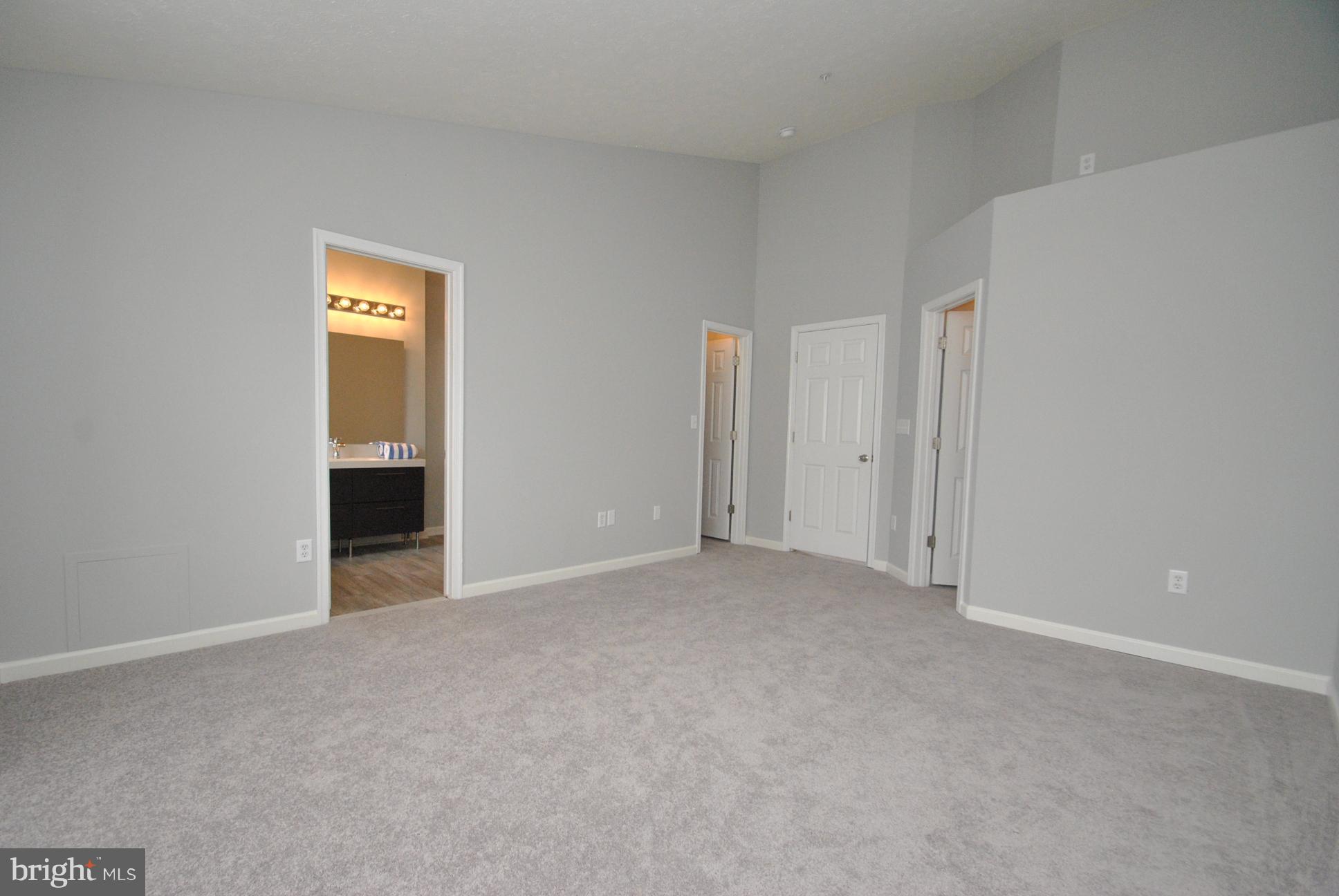 EATON SQUARE - Residential