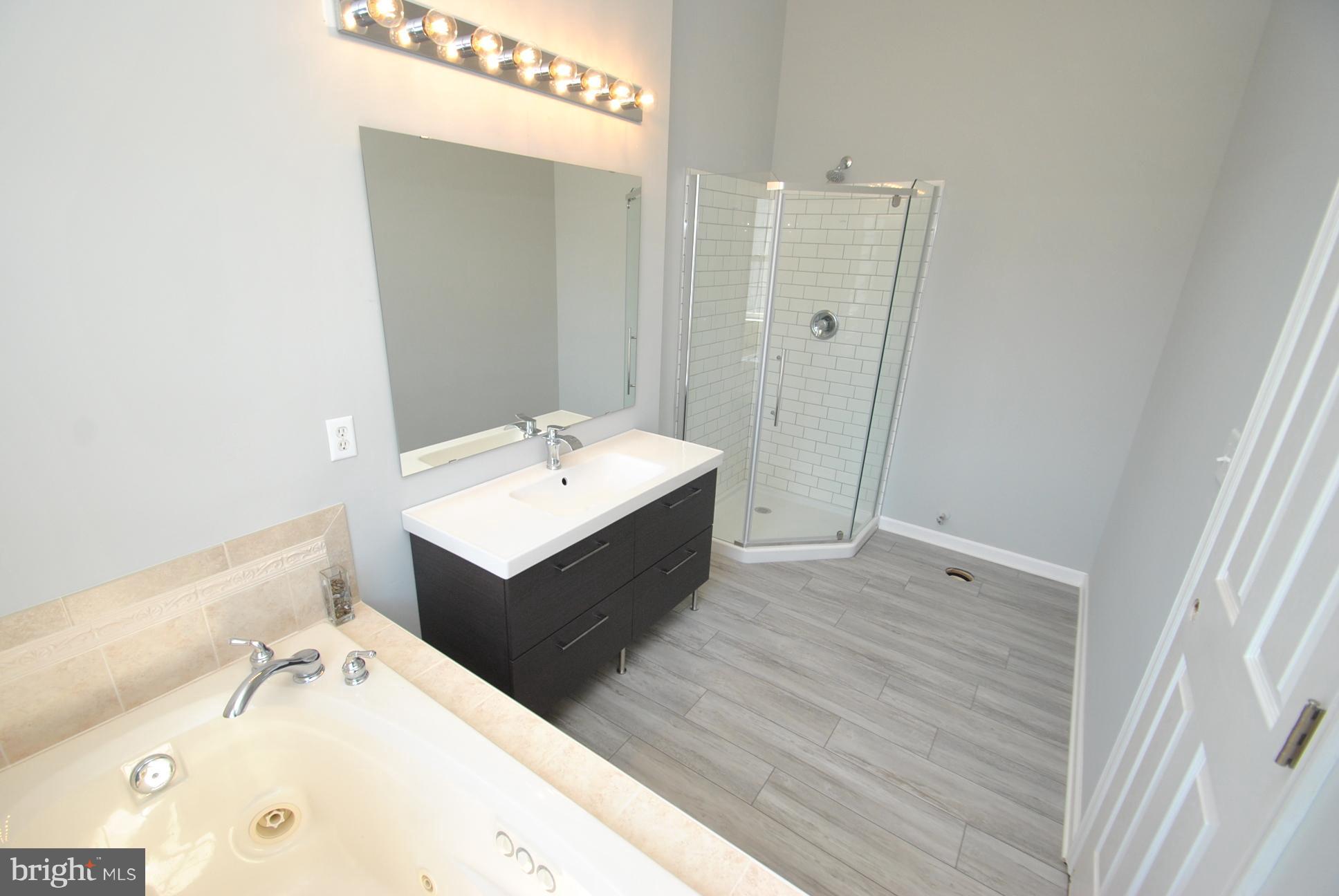 EATON SQUARE - Residential