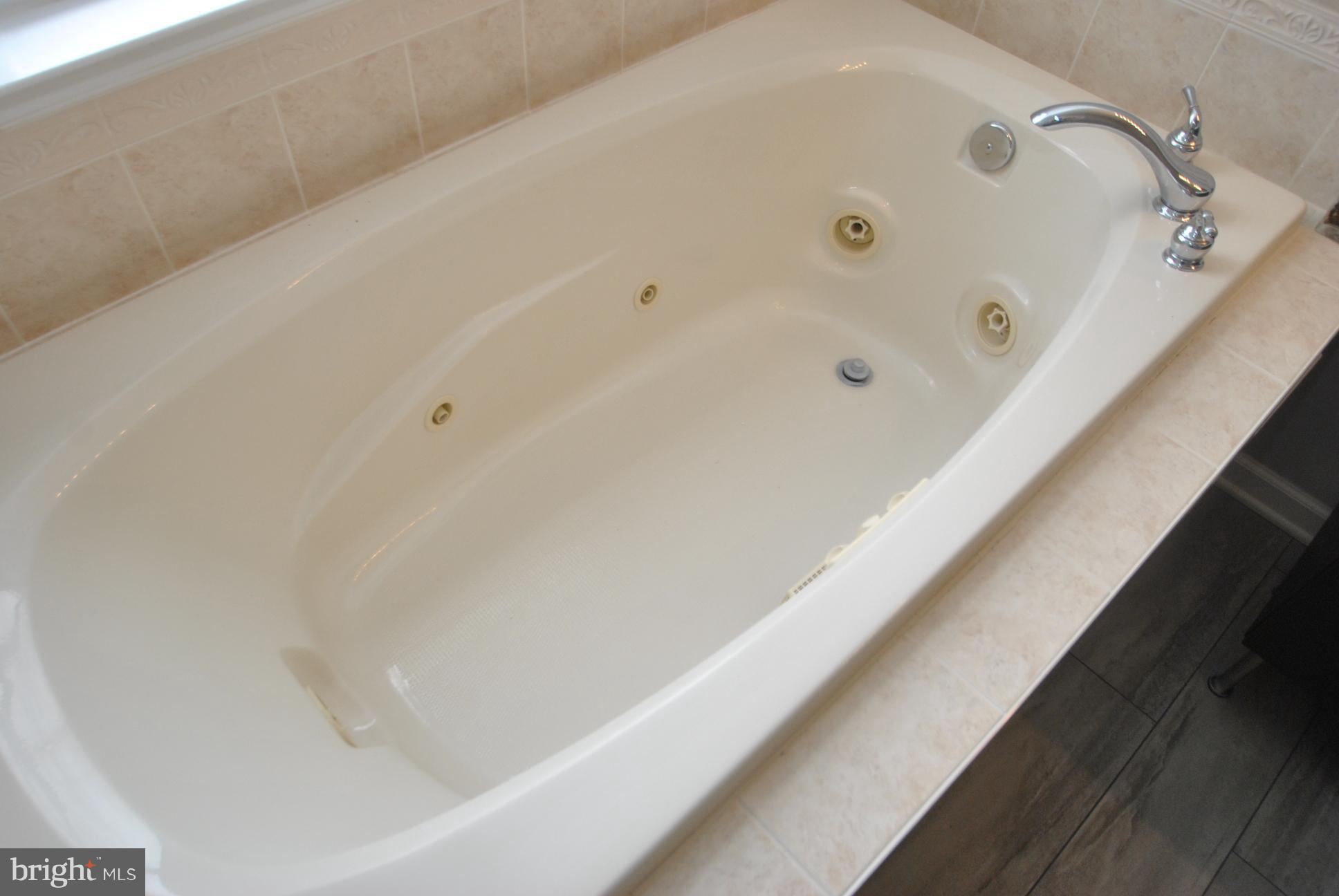 EATON SQUARE - Residential