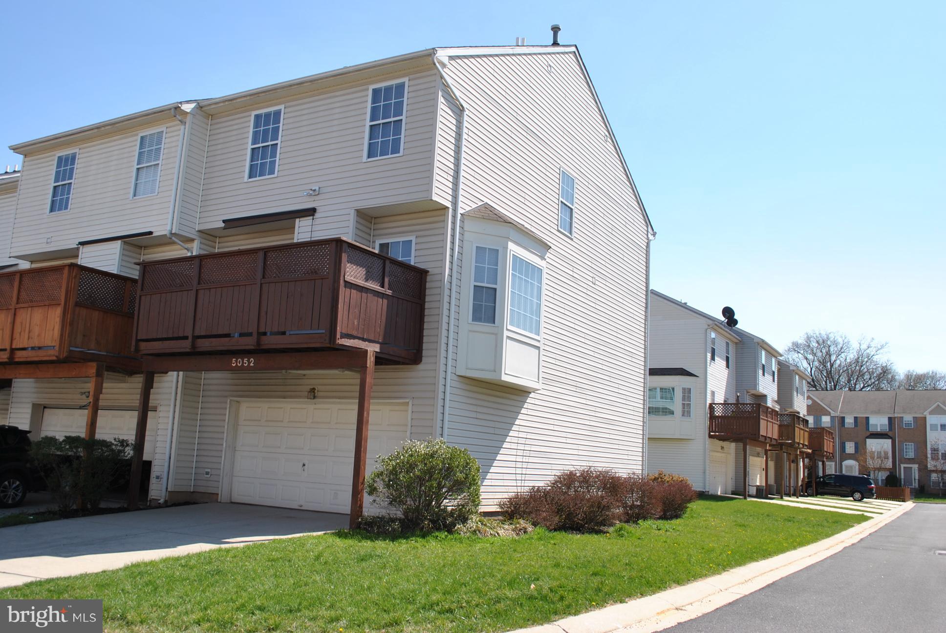 EATON SQUARE - Residential