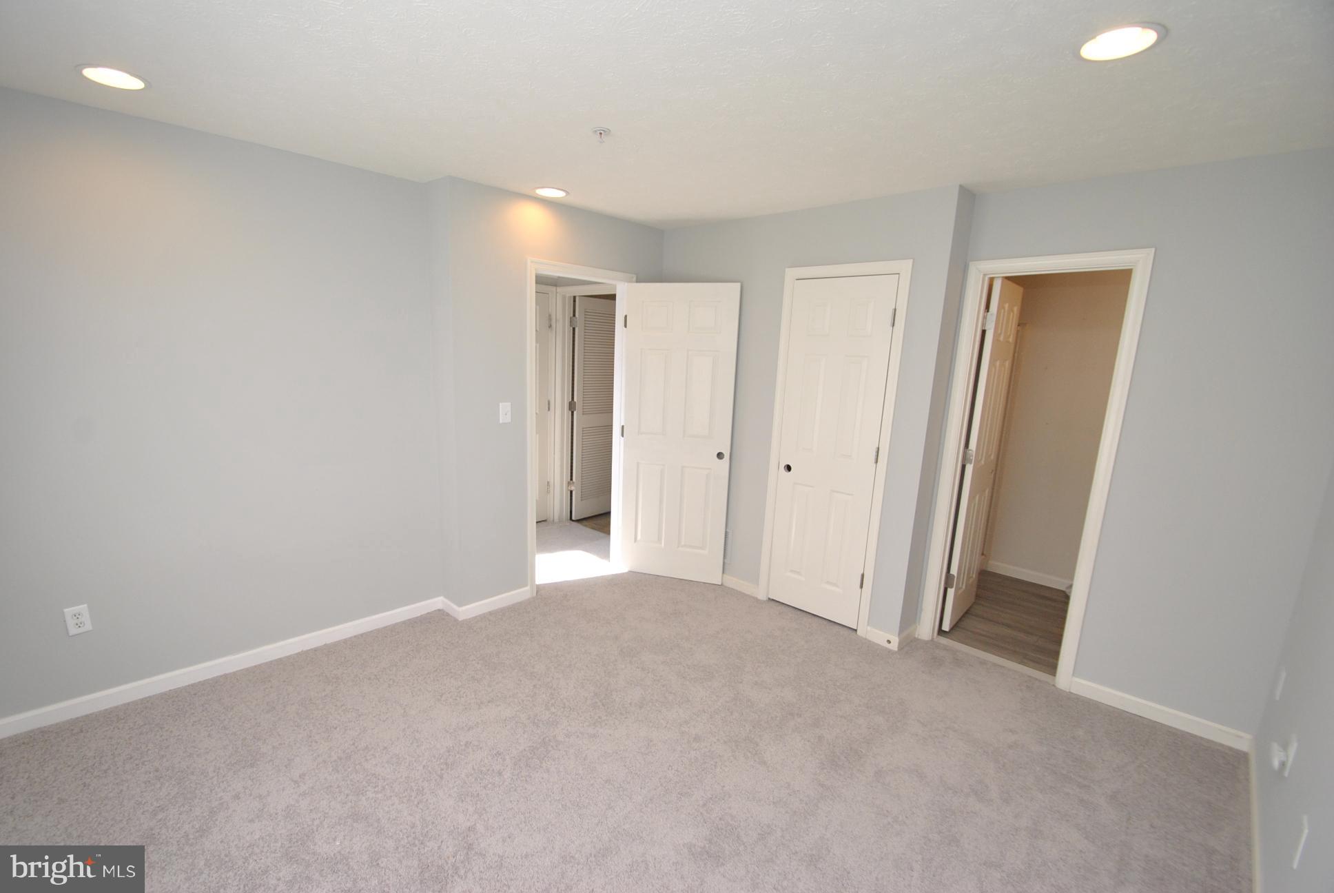 EATON SQUARE - Residential