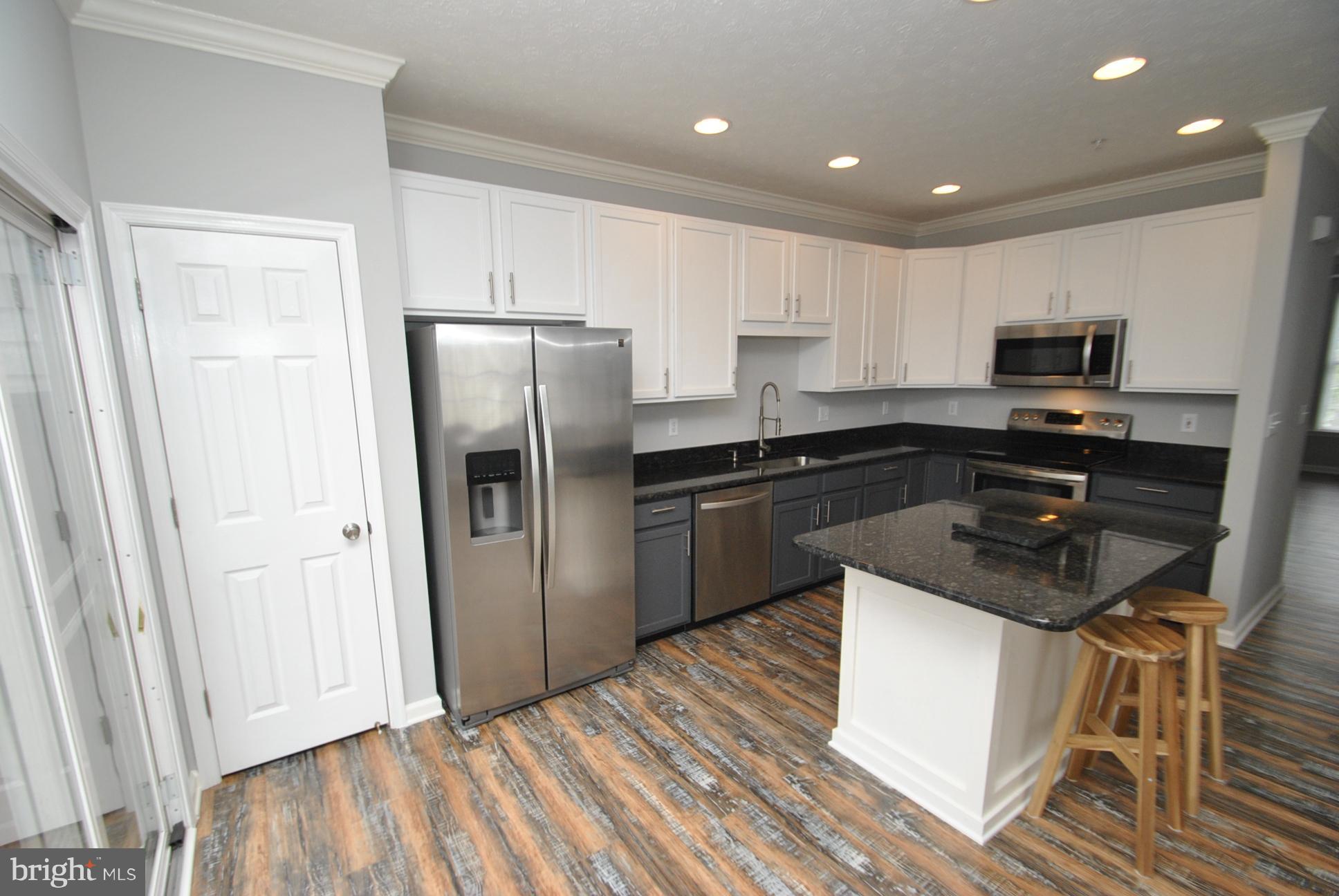 EATON SQUARE - Residential