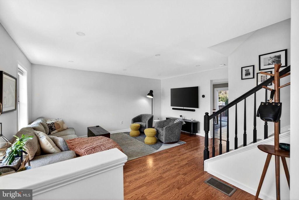 Photo of 7 Sussex Drive, CARLISLE, PA 17013 (MLS # PACB2051216)