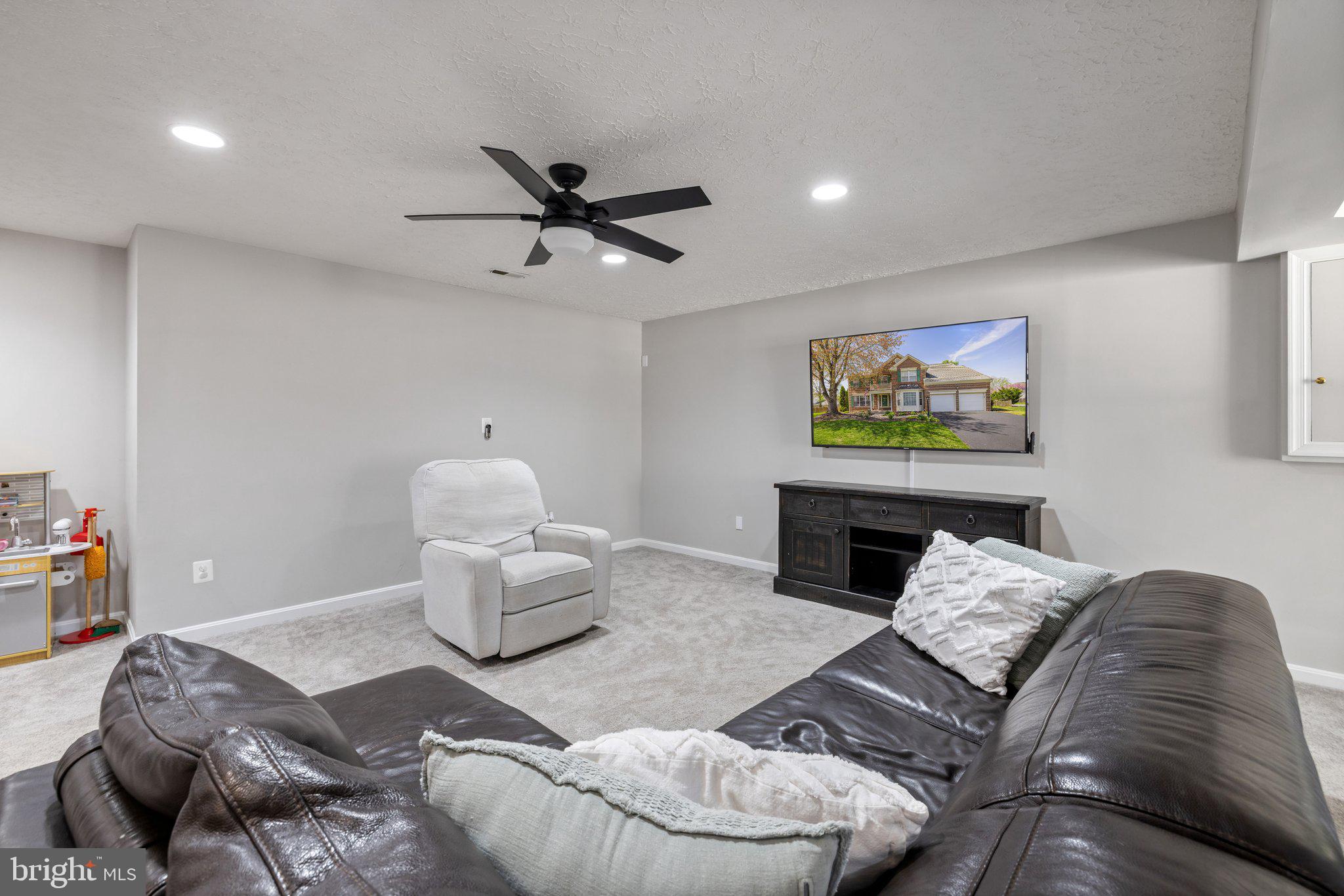 BRIDLEWOOD - Residential Lease