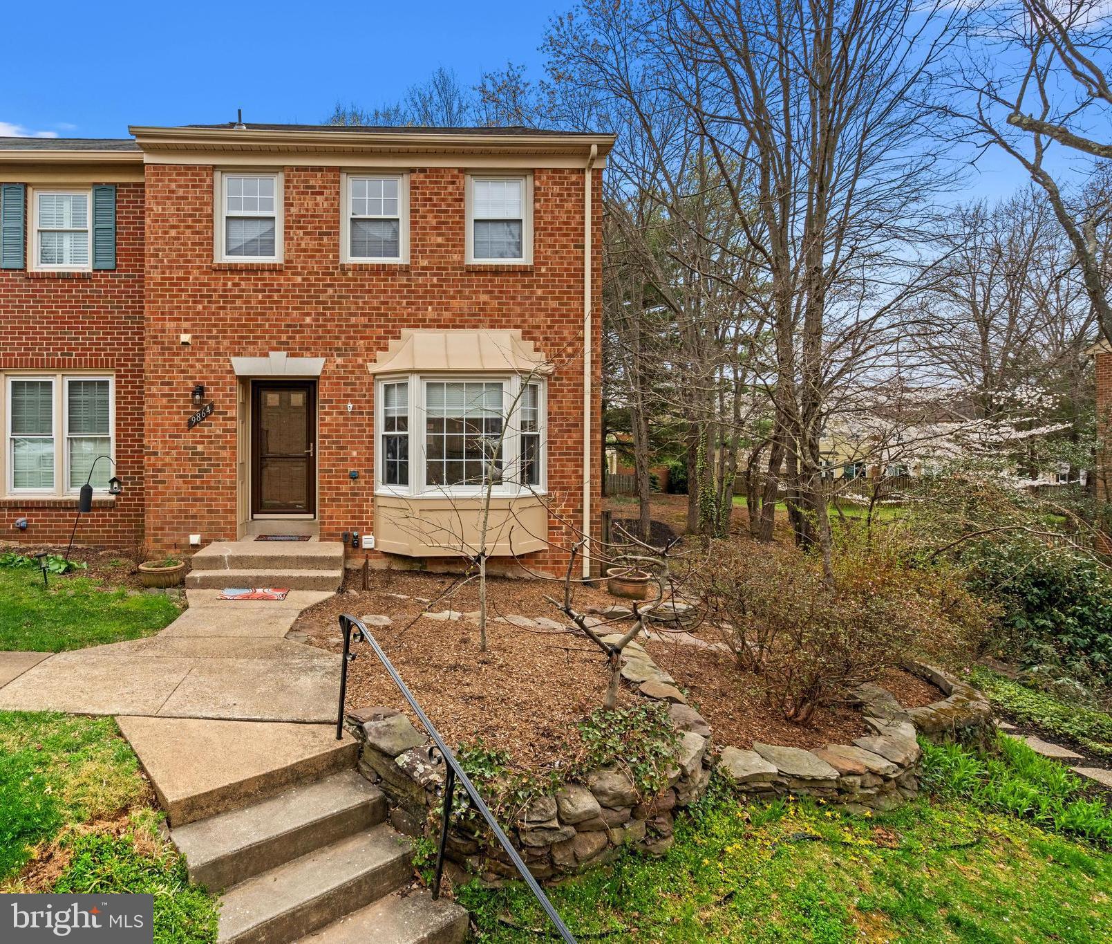 LAKEPOINTE - Residential