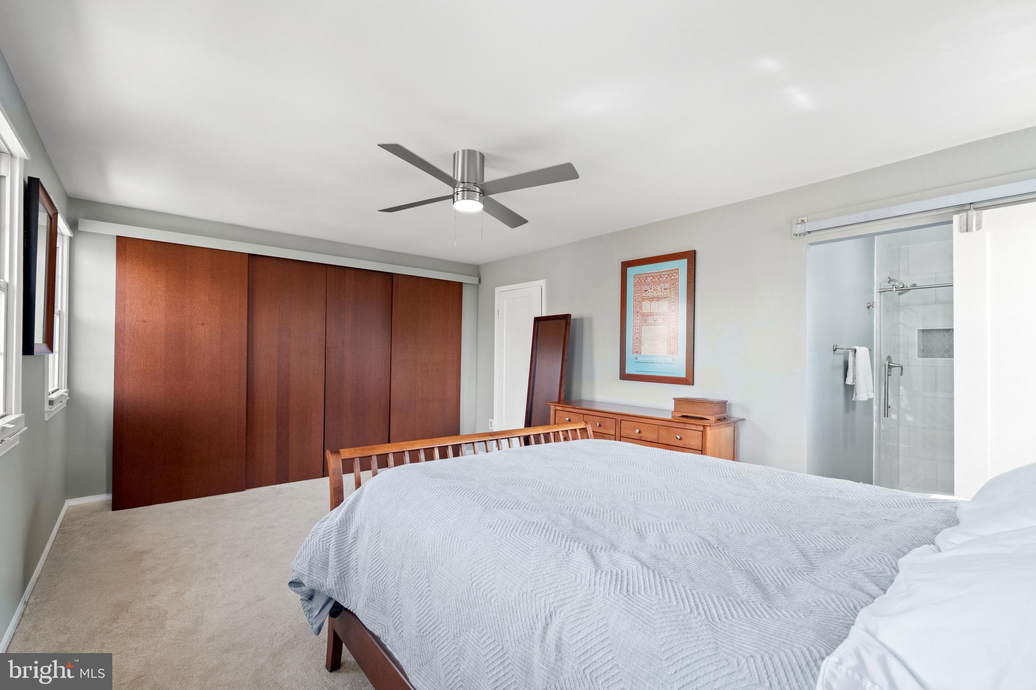 LAKEPOINTE - Residential