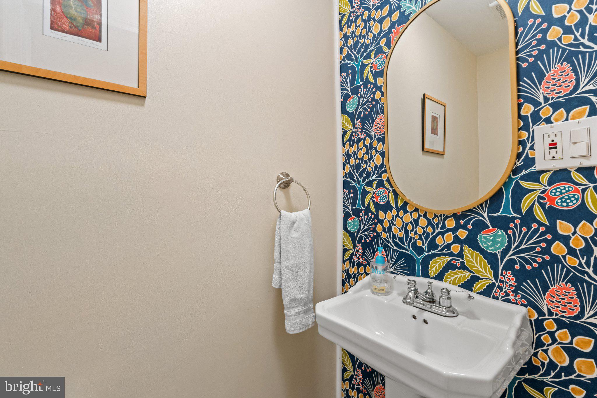 LAKEPOINTE - Residential