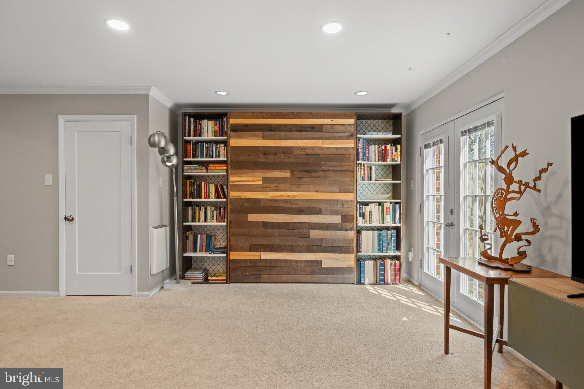 LAKEPOINTE - Residential