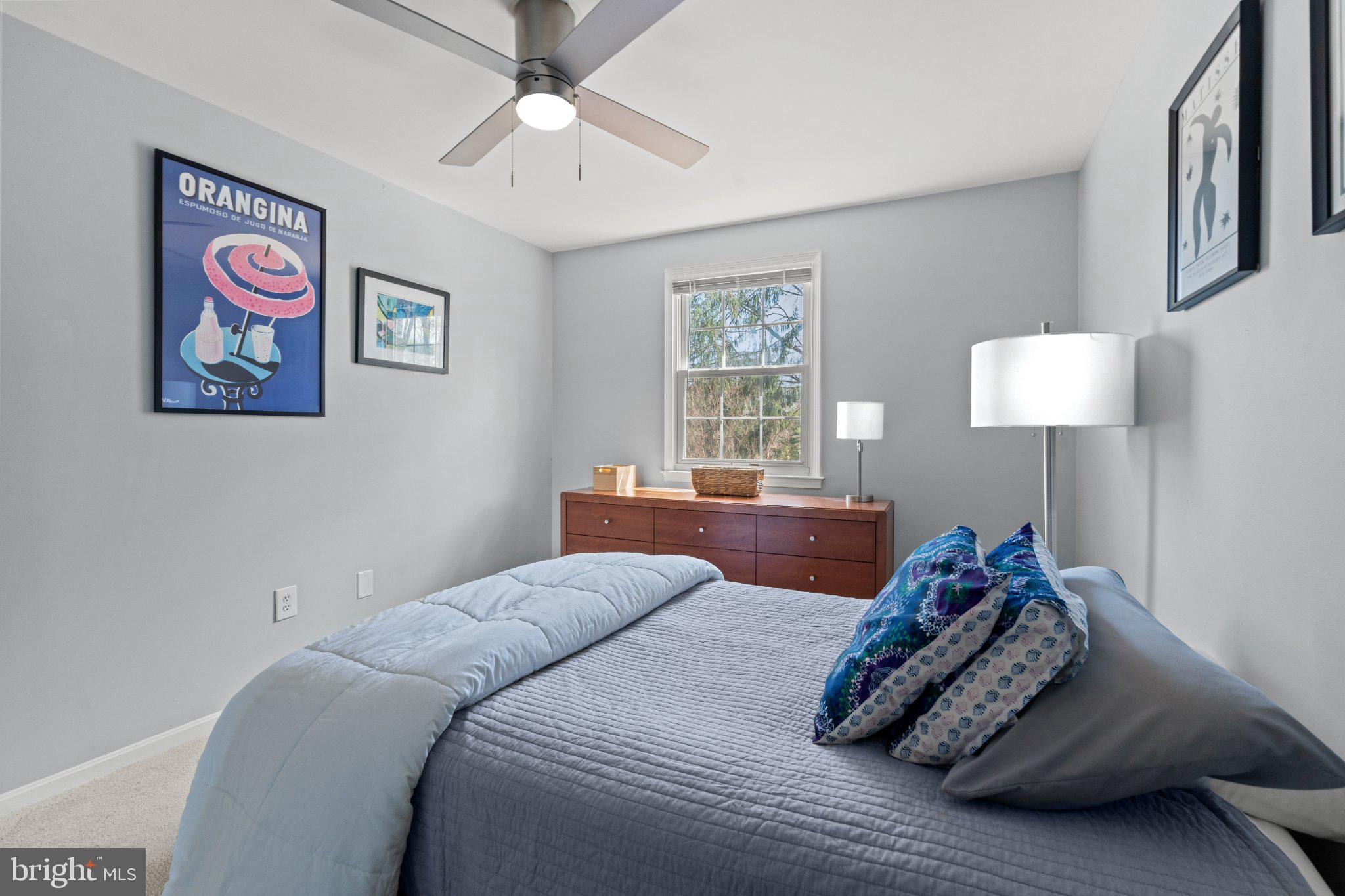 LAKEPOINTE - Residential