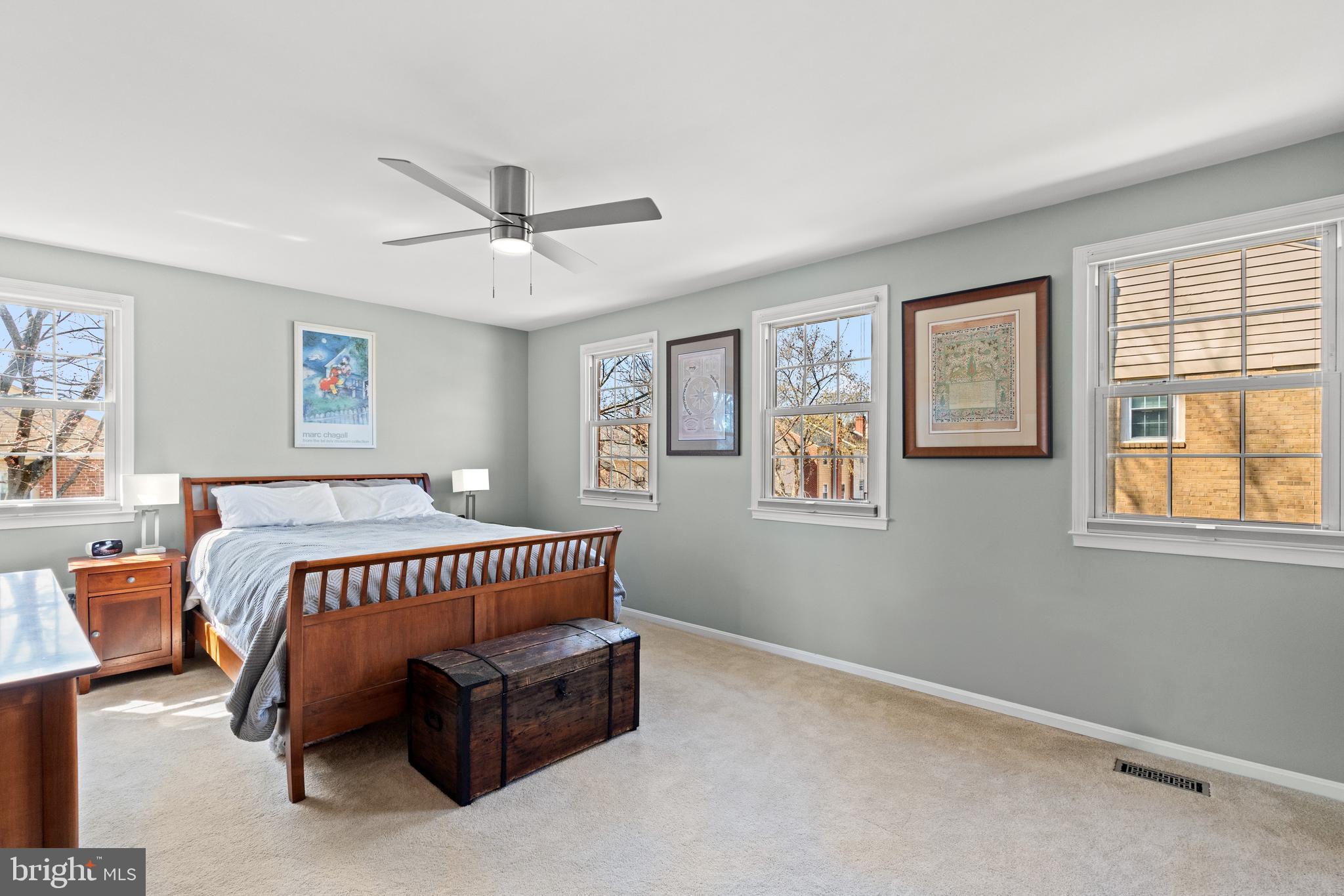 LAKEPOINTE - Residential