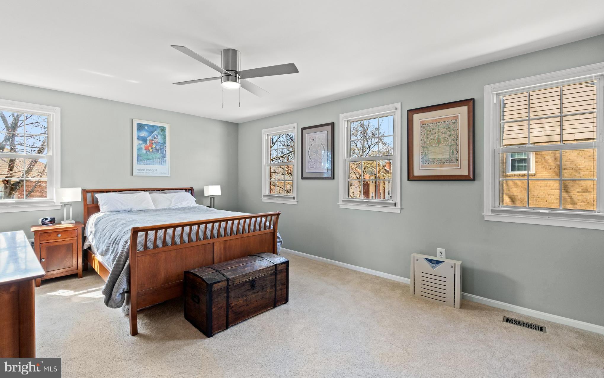 LAKEPOINTE - Residential