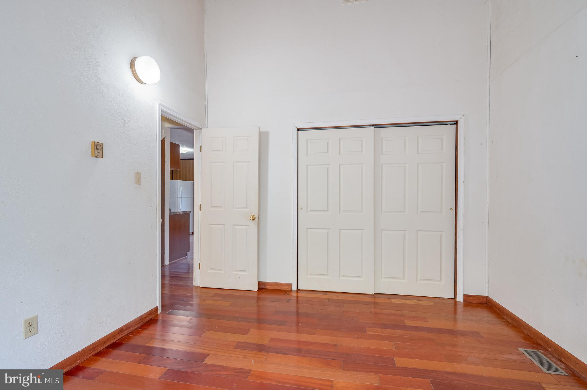 GLENWOOD FOREST - Residential