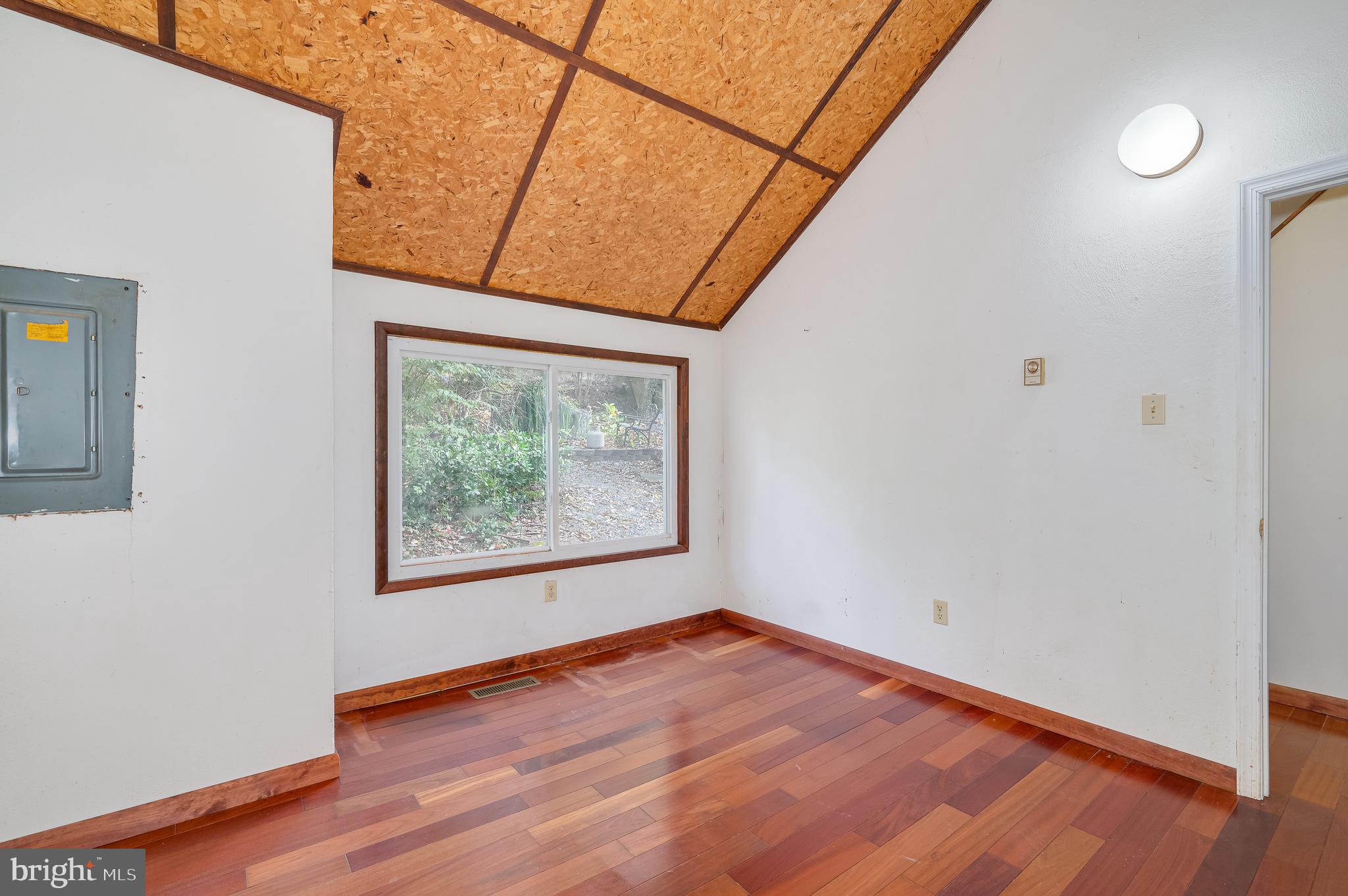 GLENWOOD FOREST - Residential