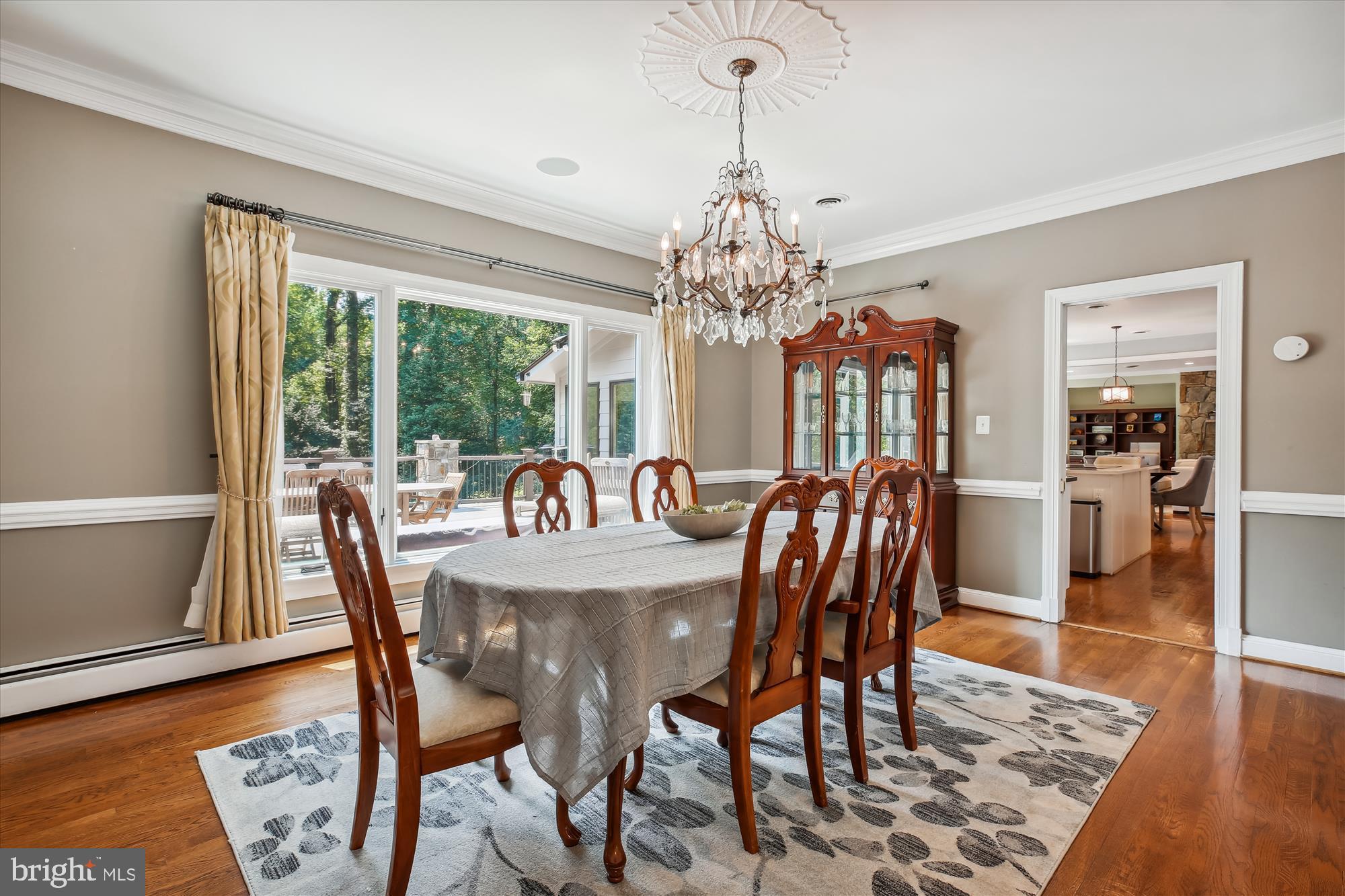 POTOMAC OUTSIDE - Residential