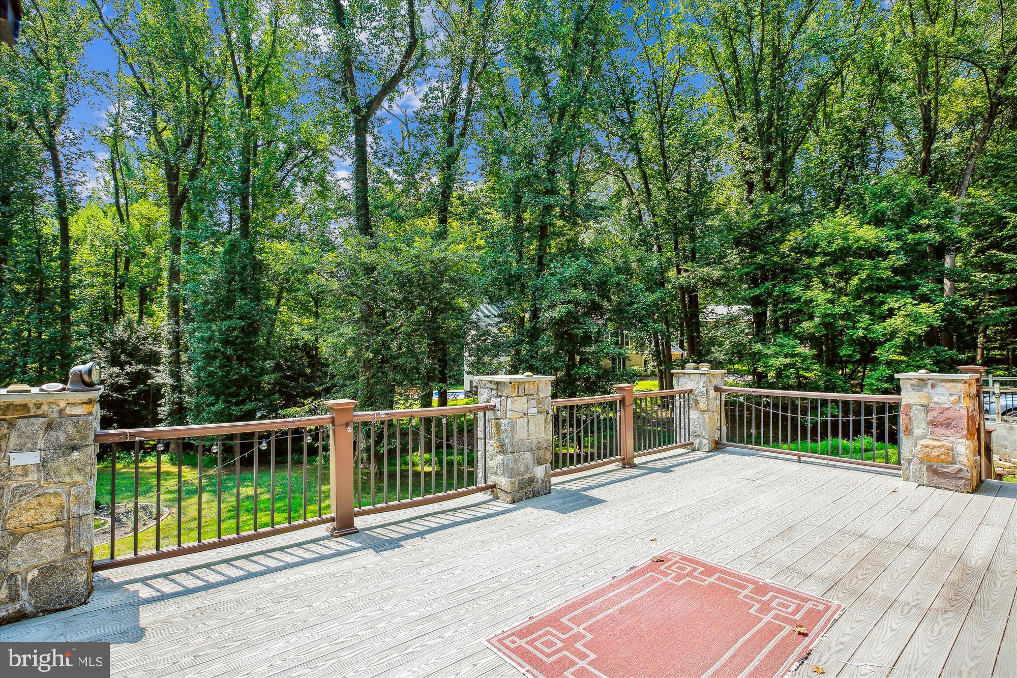 POTOMAC OUTSIDE - Residential