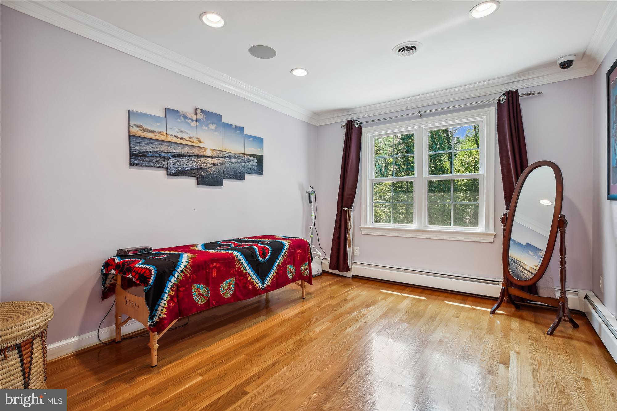 POTOMAC OUTSIDE - Residential