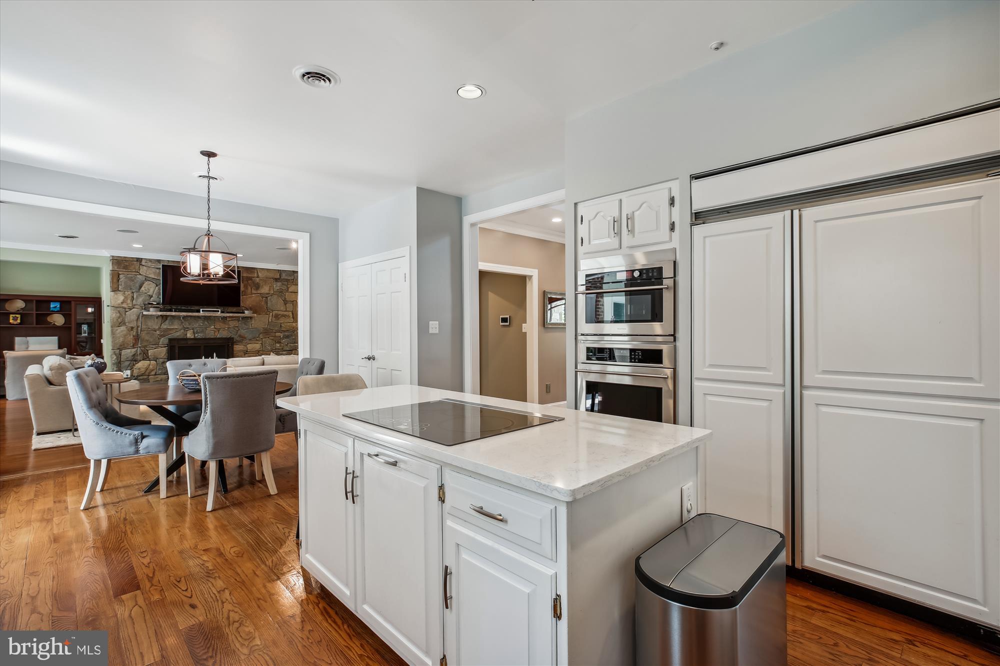 POTOMAC OUTSIDE - Residential