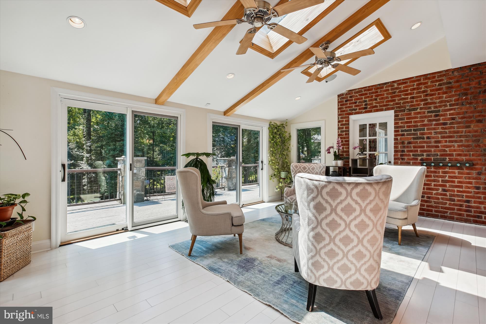 POTOMAC OUTSIDE - Residential