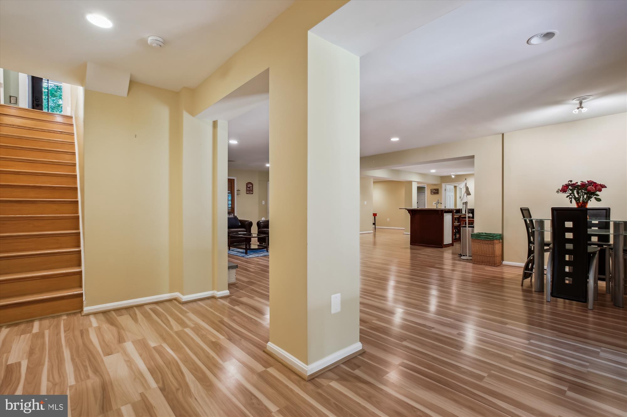 POTOMAC OUTSIDE - Residential