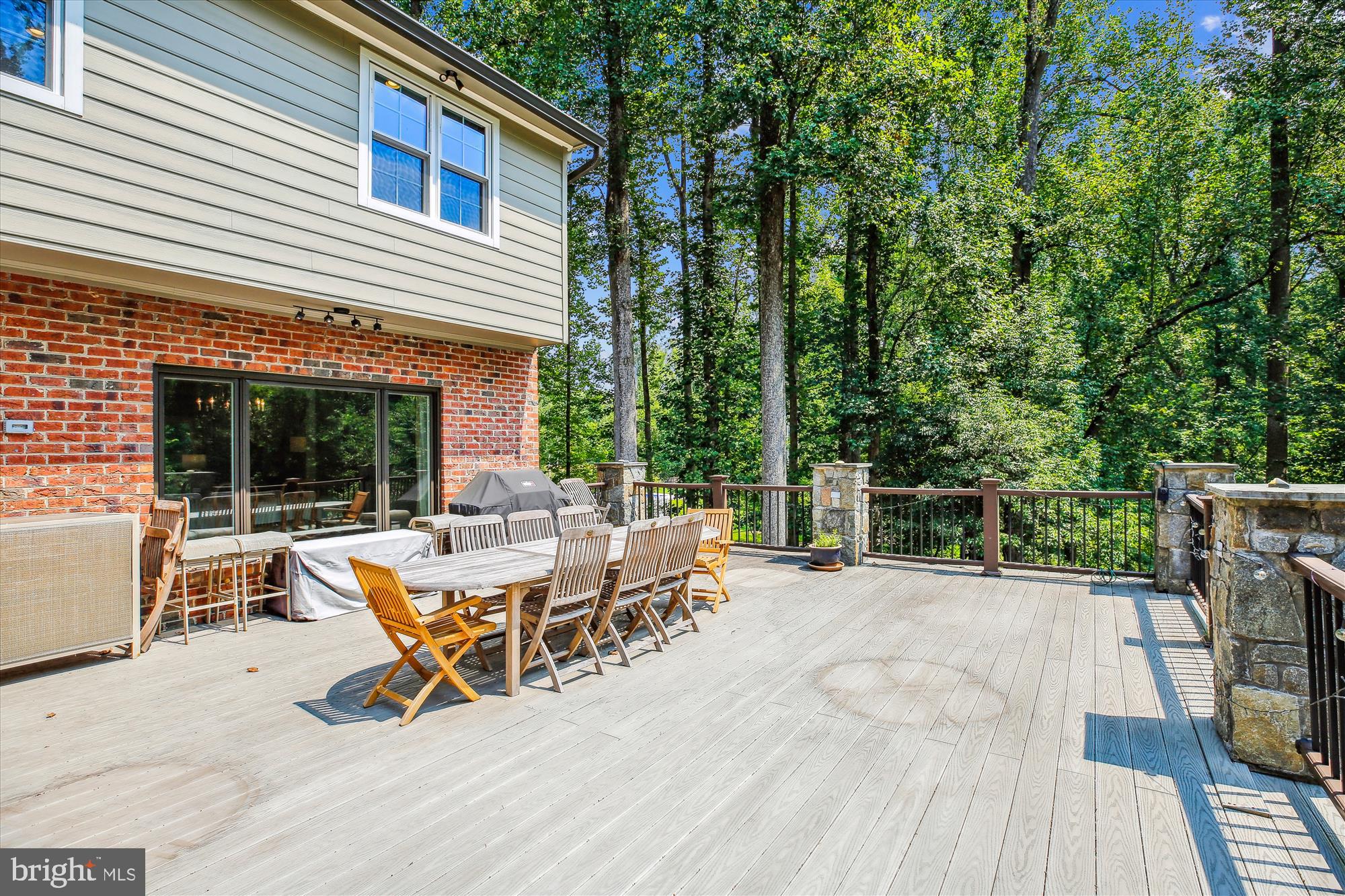 POTOMAC OUTSIDE - Residential