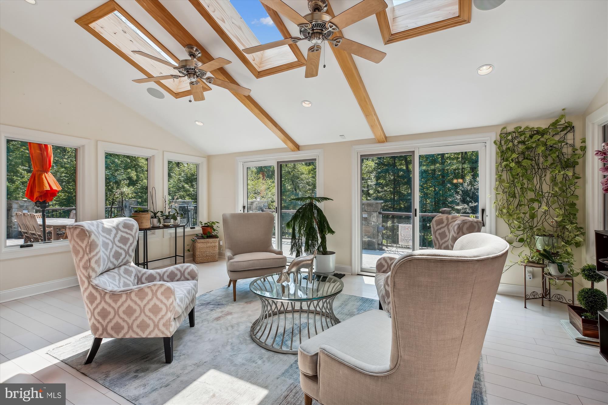 POTOMAC OUTSIDE - Residential