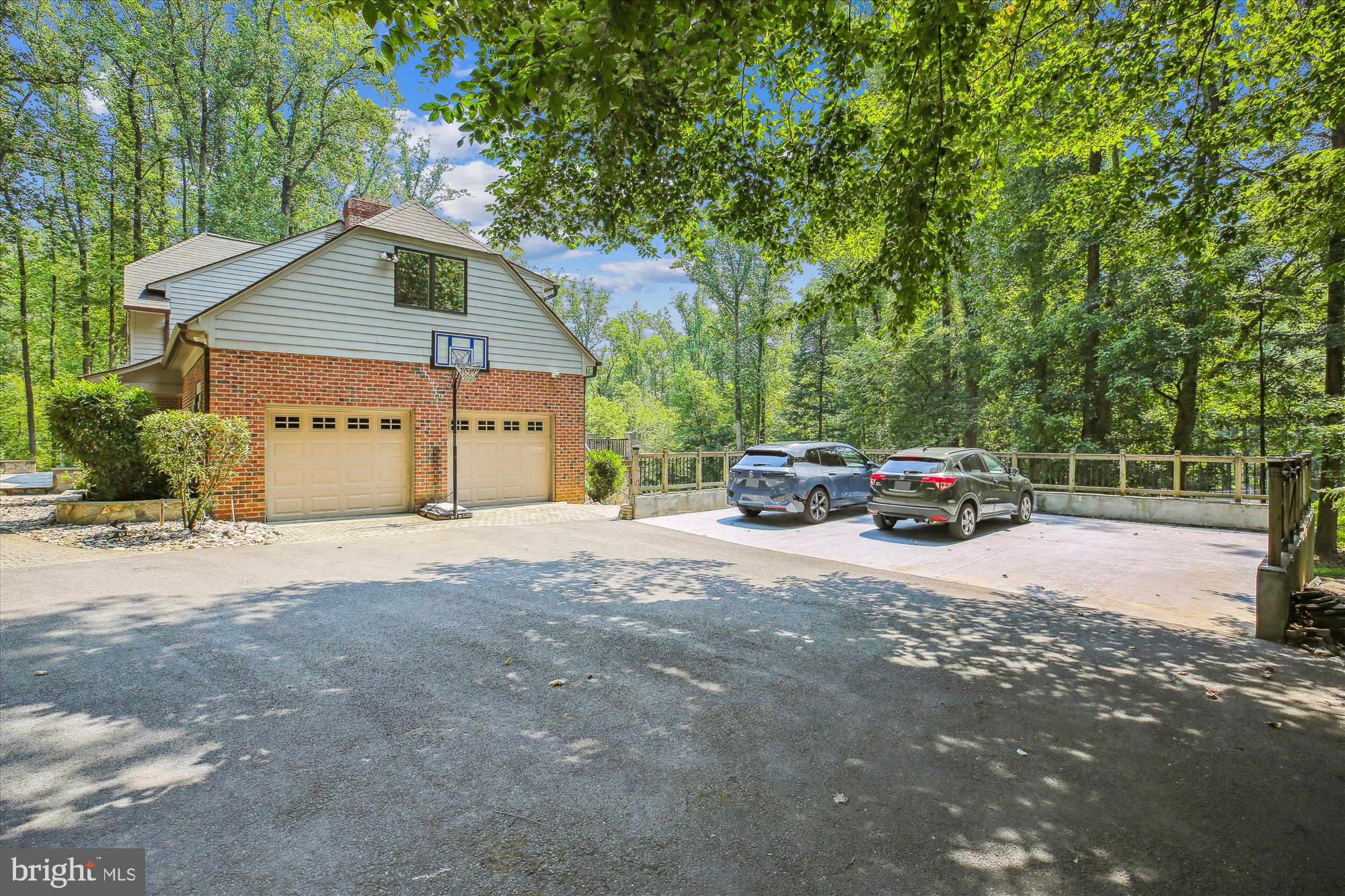 POTOMAC OUTSIDE - Residential