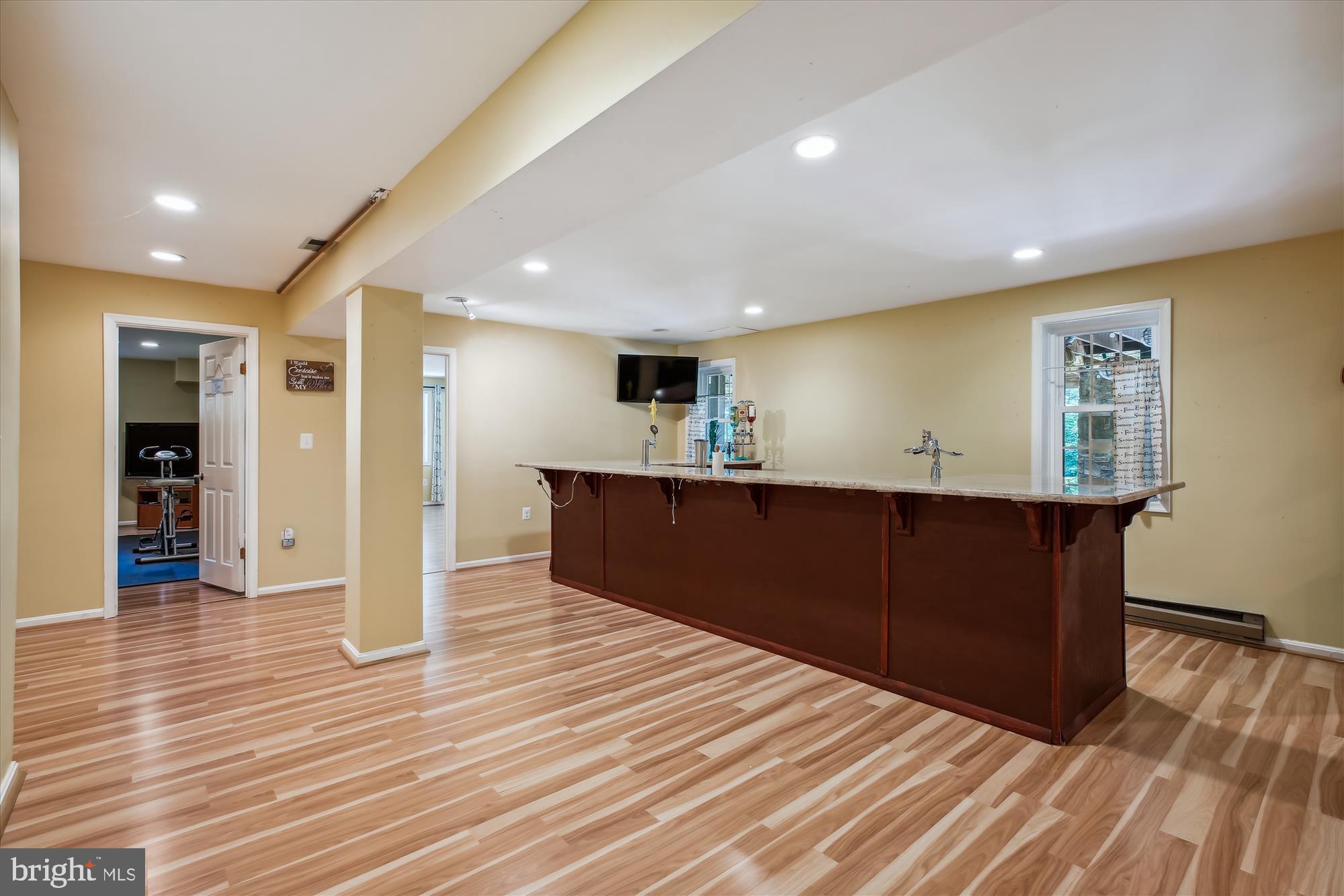 POTOMAC OUTSIDE - Residential