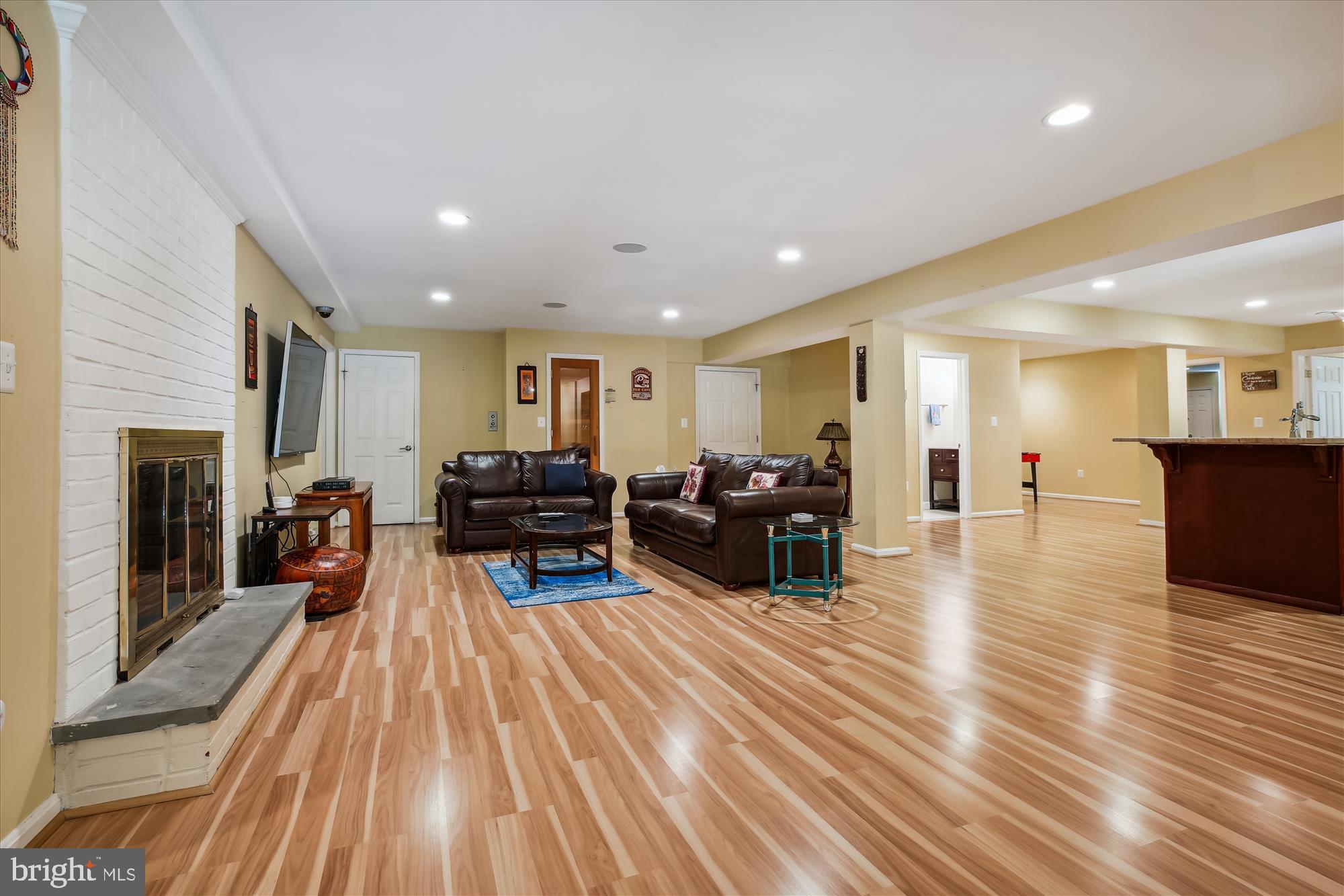 POTOMAC OUTSIDE - Residential