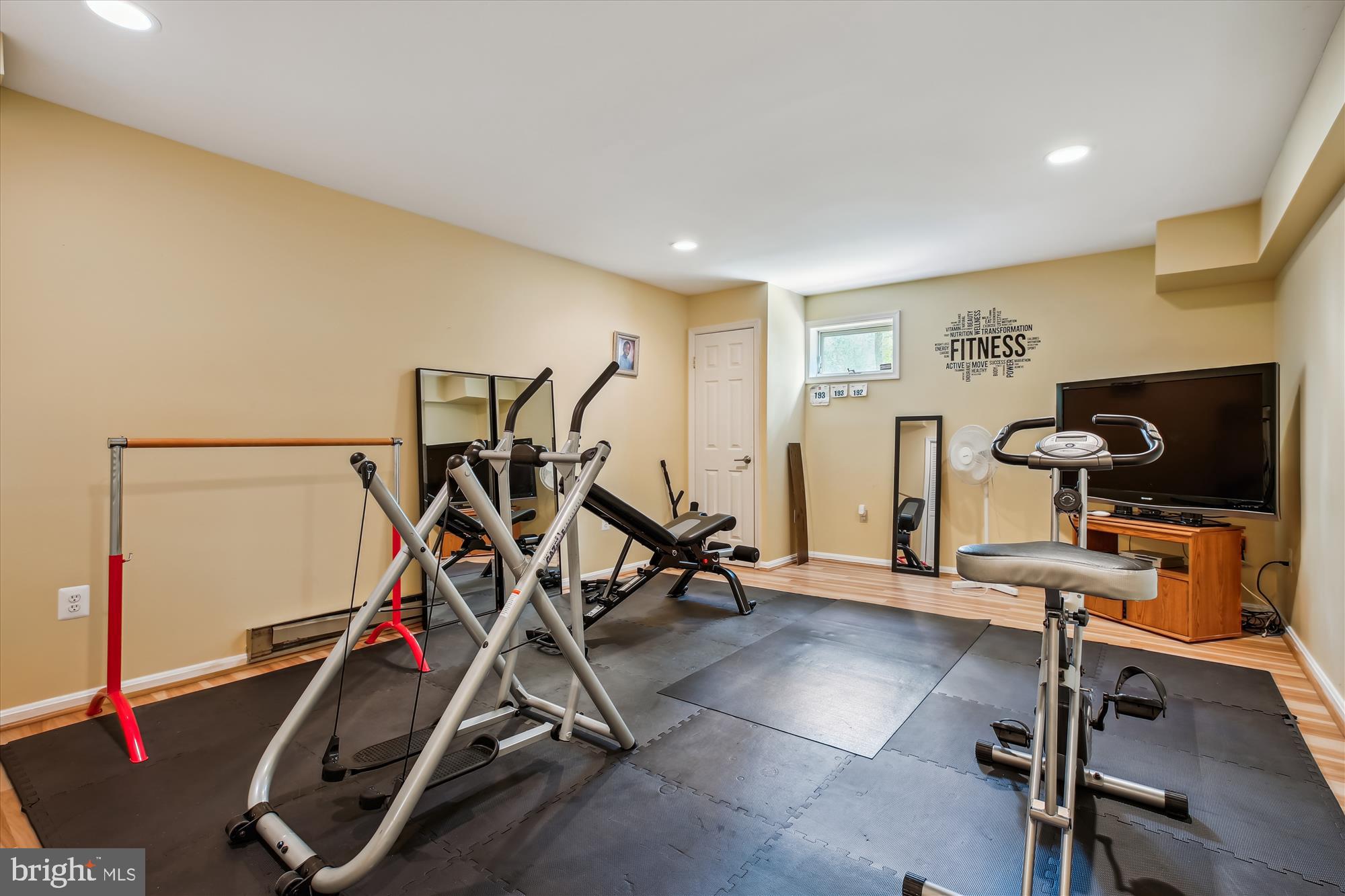 POTOMAC OUTSIDE - Residential