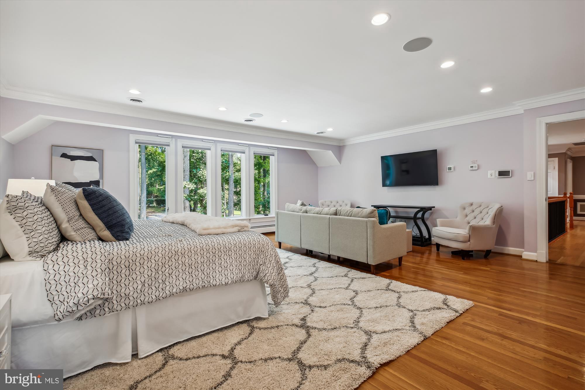 POTOMAC OUTSIDE - Residential