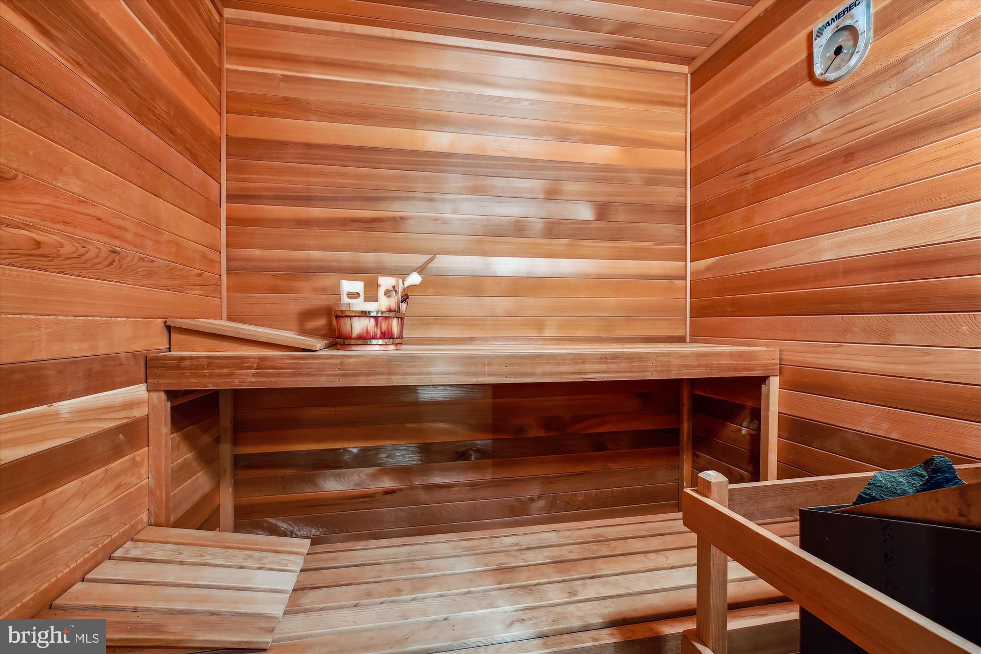 POTOMAC OUTSIDE - Residential