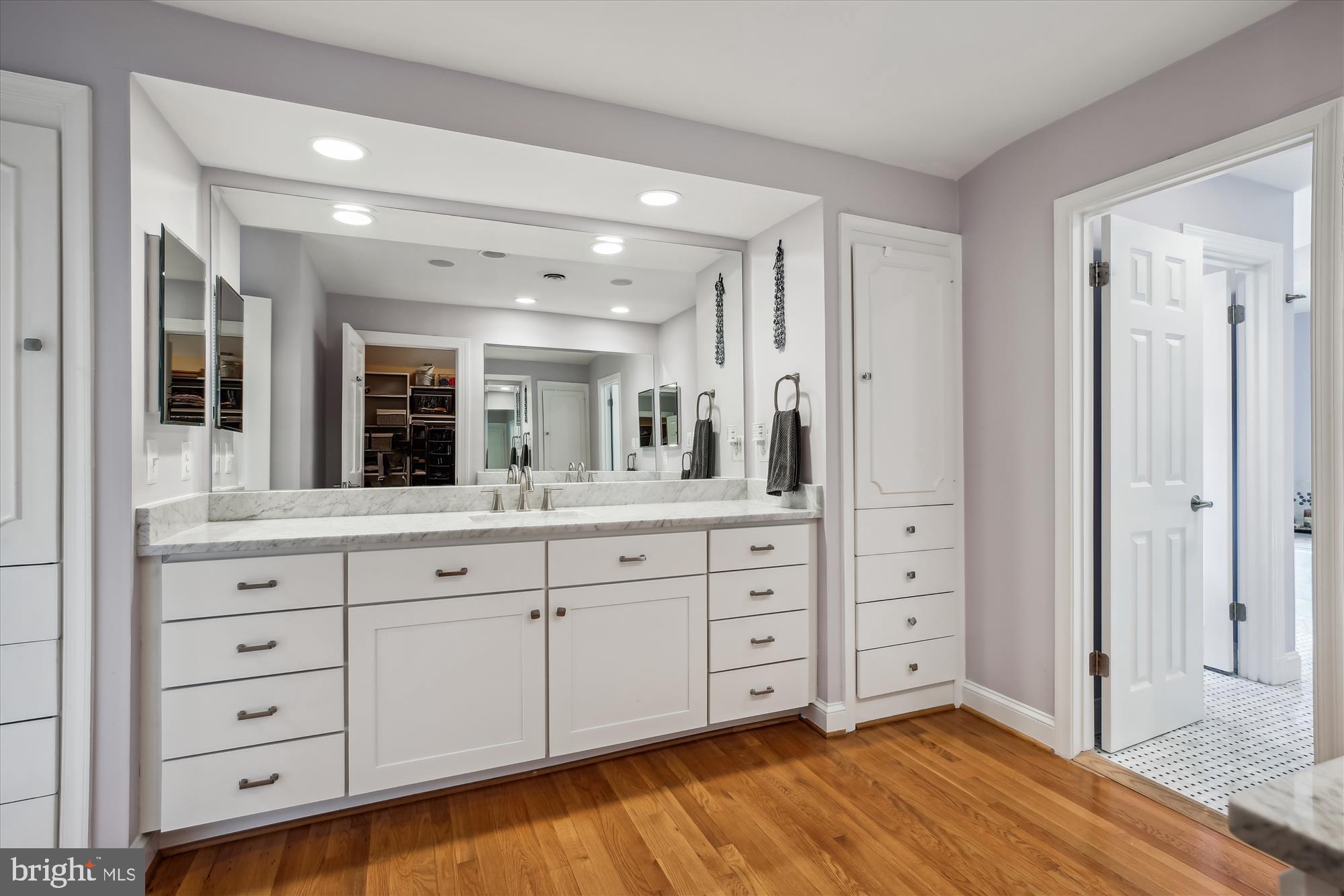 POTOMAC OUTSIDE - Residential