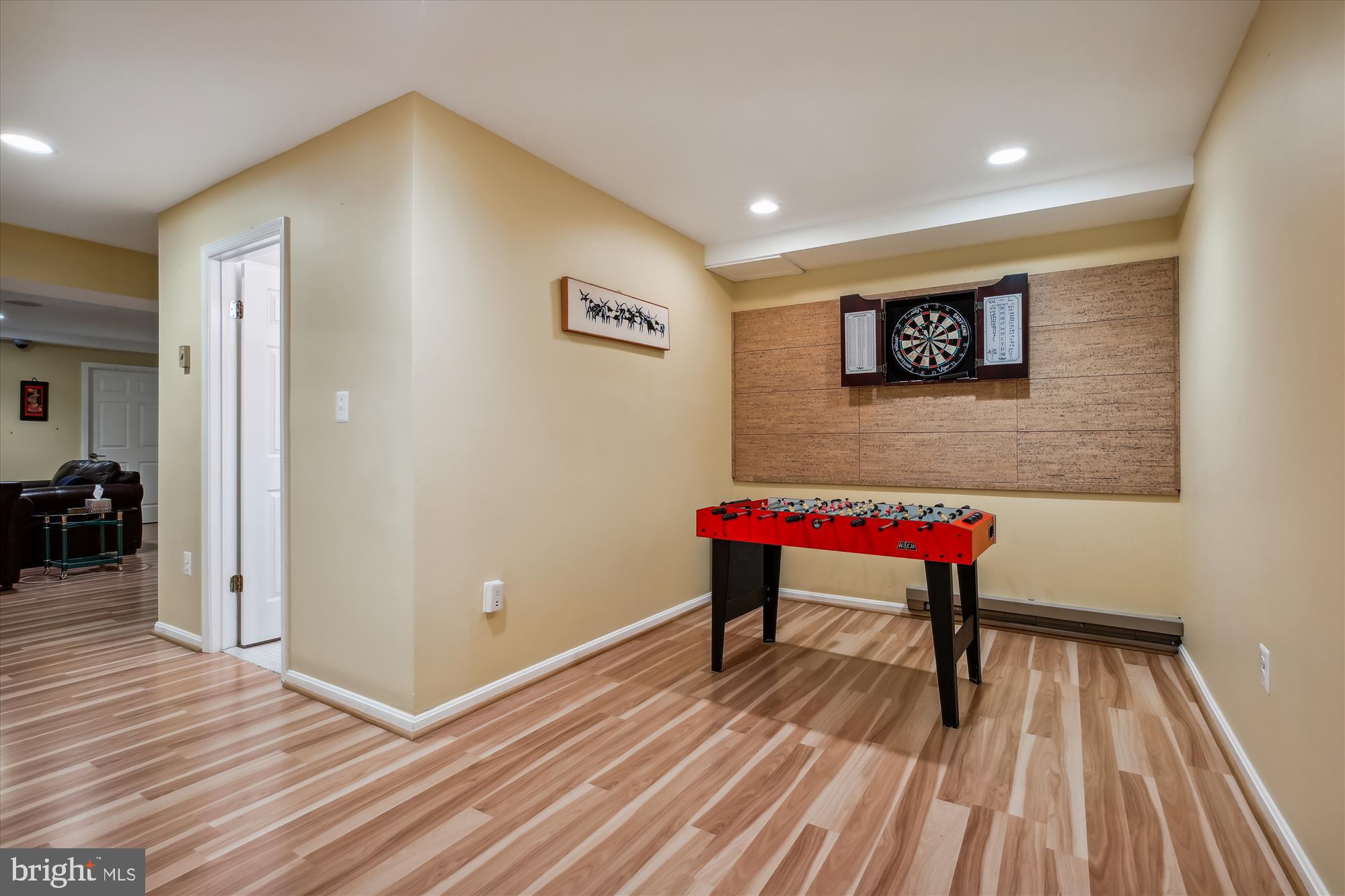 POTOMAC OUTSIDE - Residential